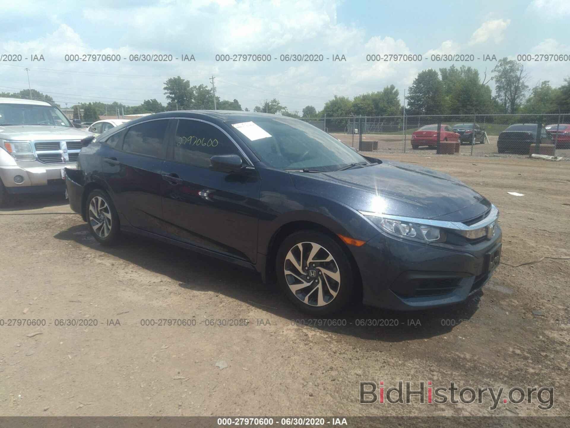 Photo 19XFC2F78JE004128 - HONDA CIVIC SEDAN 2018