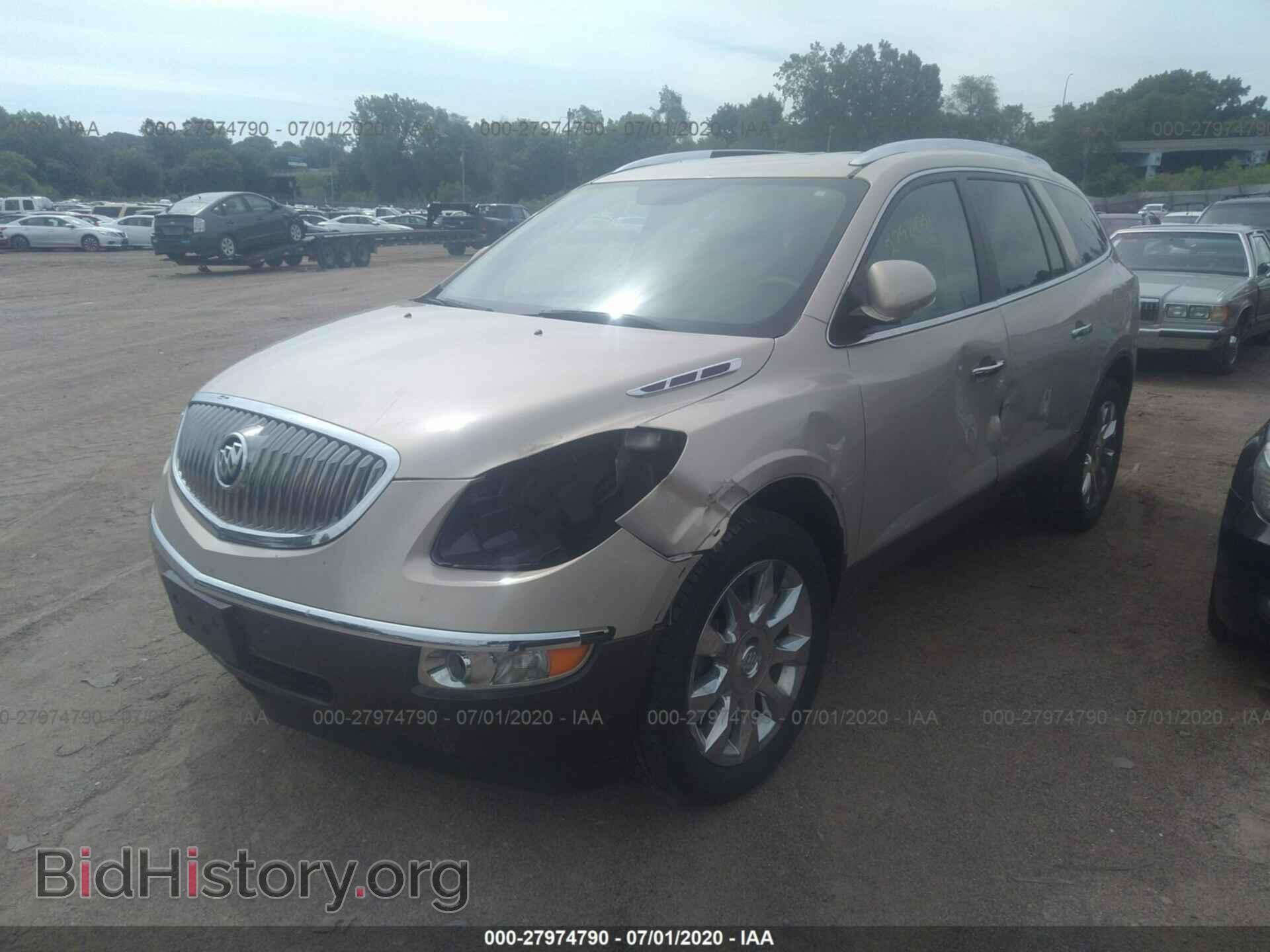 2011 BUICK ENCLAVE - VIN: 5GAKVCED0BJ409041 - Фото 2