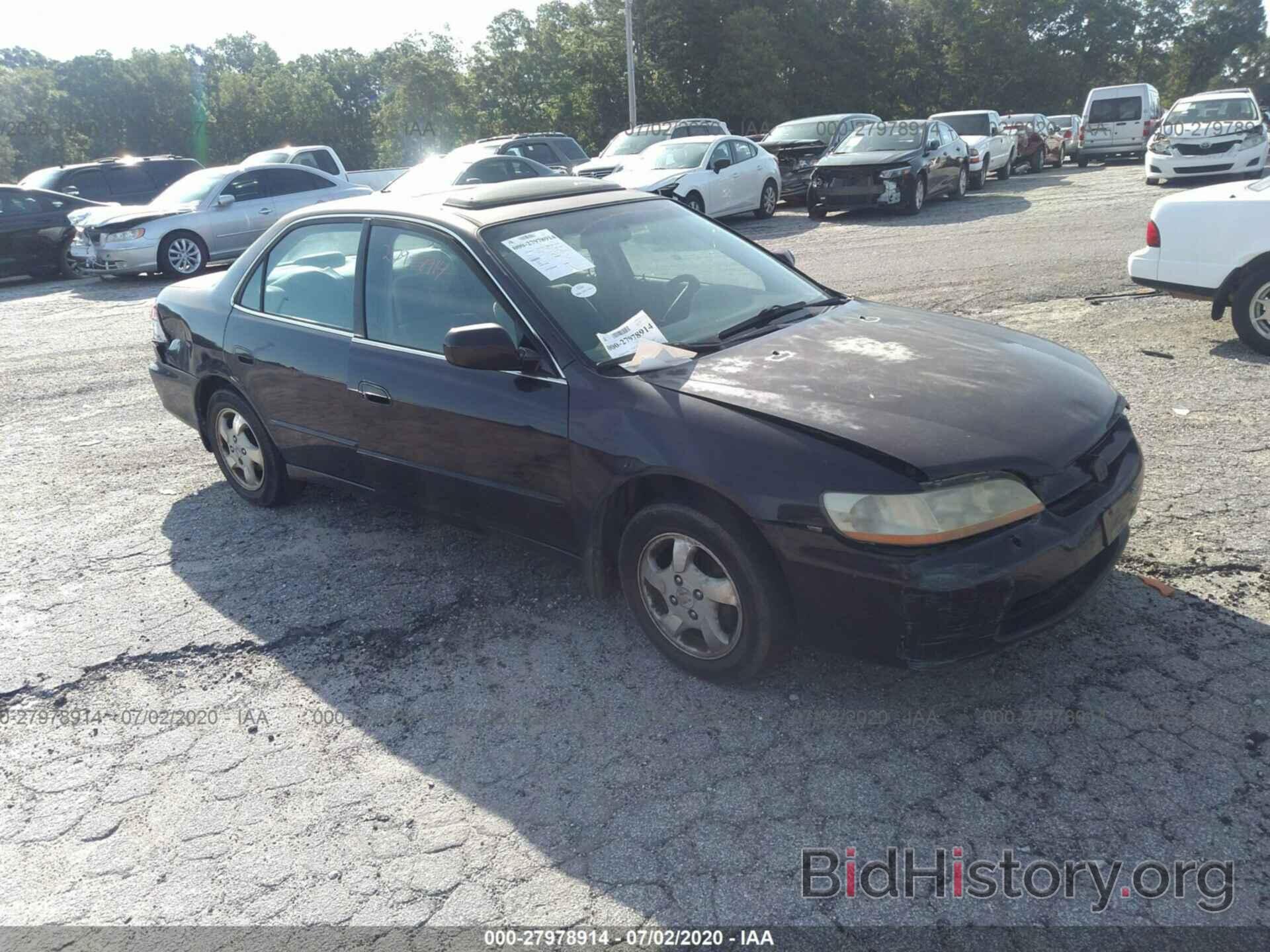 Photo 1HGCG5651XA072713 - HONDA ACCORD 1999