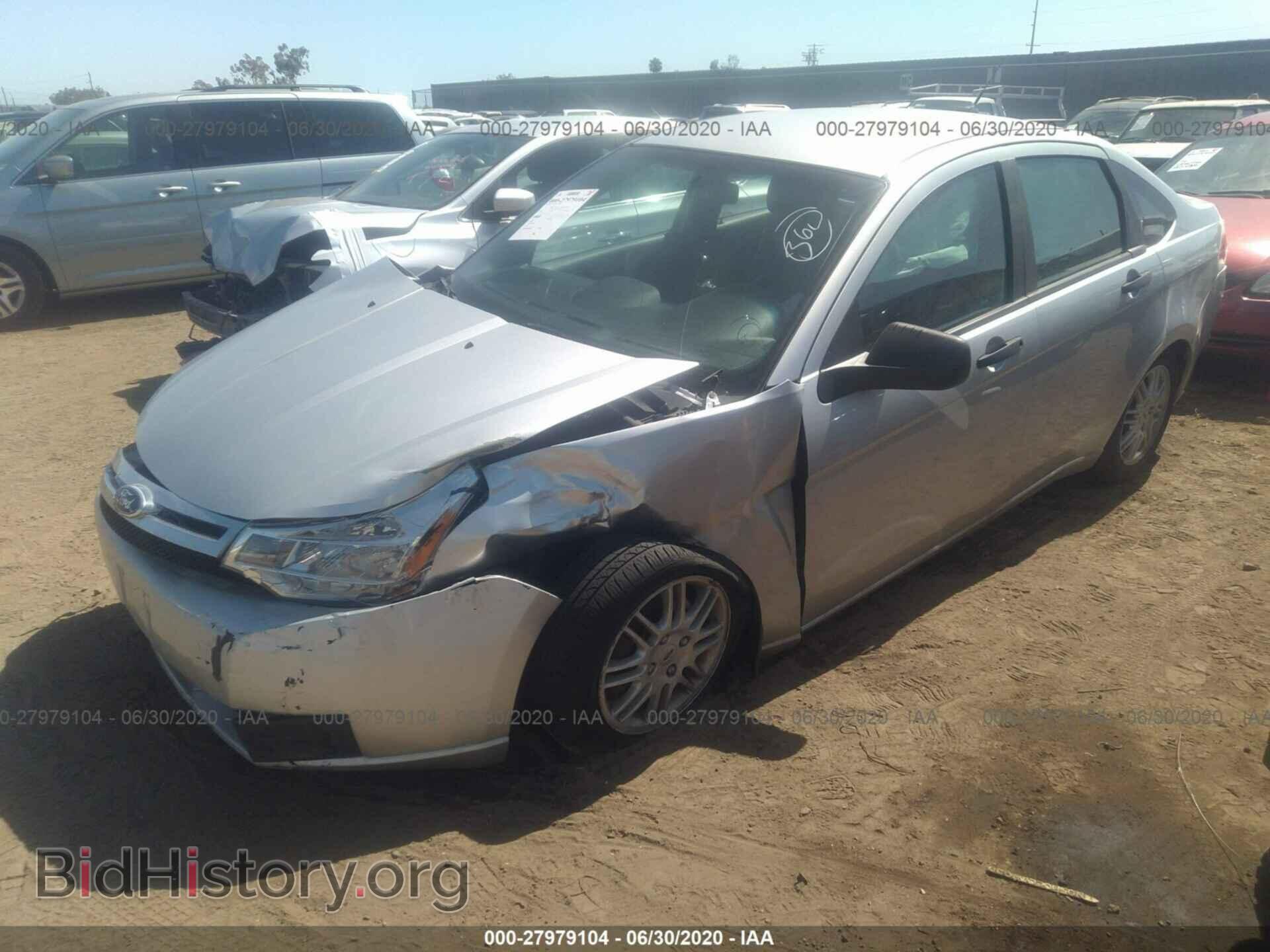 2011 FORD FOCUS - VIN: 1FAHP3FN0BW111205 - Фото 2
