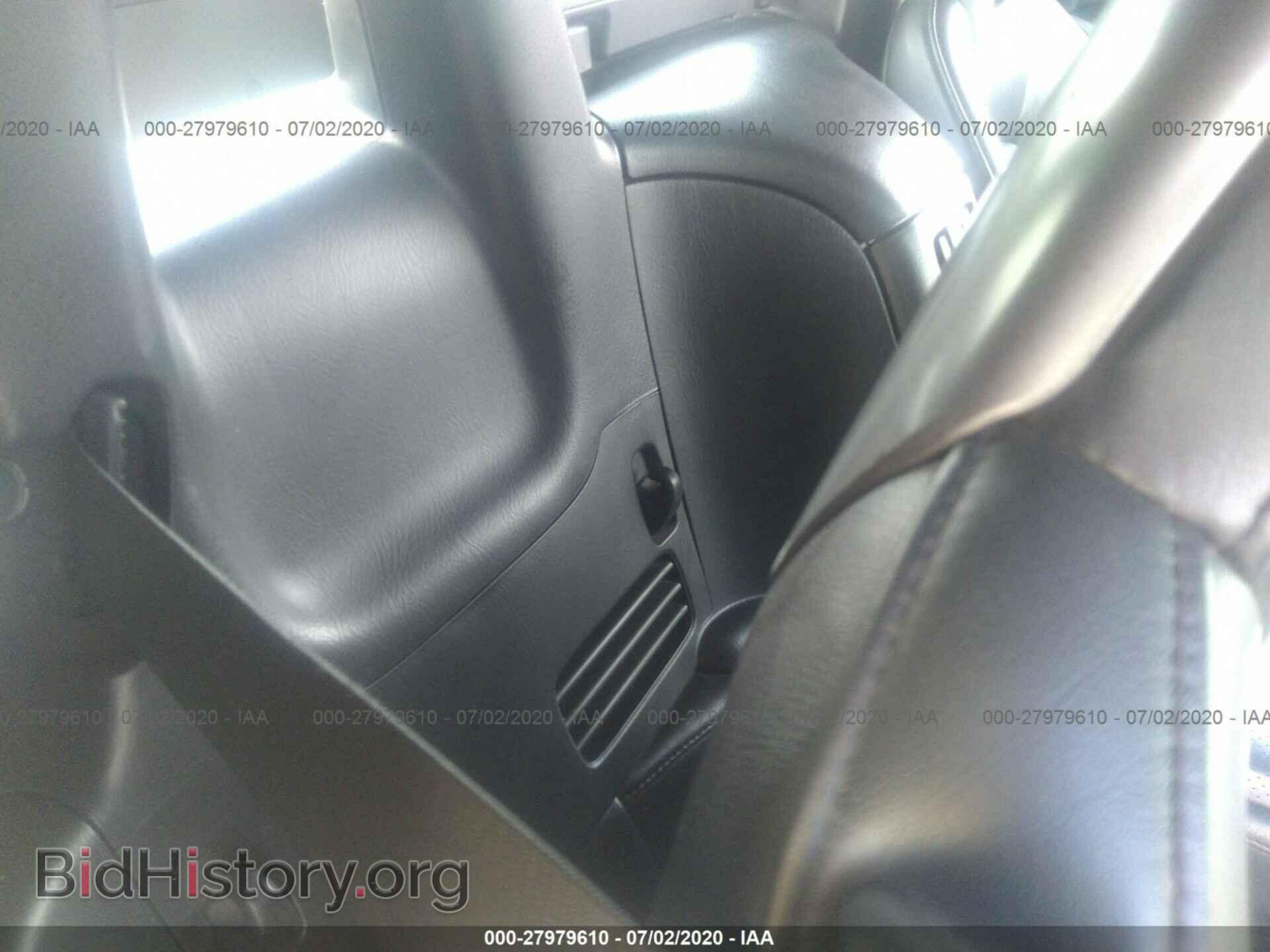 2004 HONDA S2000 - VIN: JHMAP21424T004258 - Фото 8