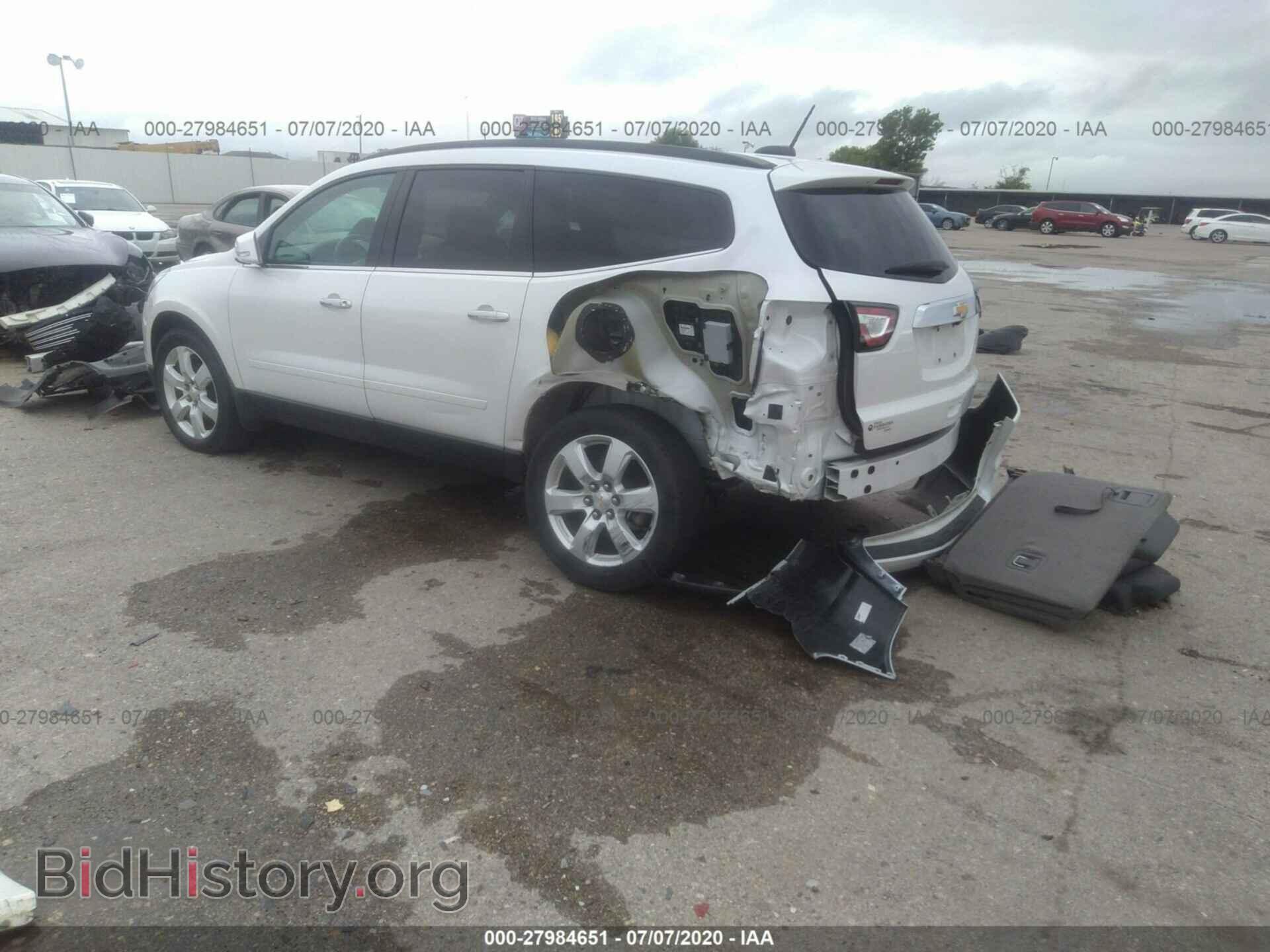 2016 CHEVROLET TRAVERSE - VIN: 1GNKRGKD3GJ190864 - Фото 3