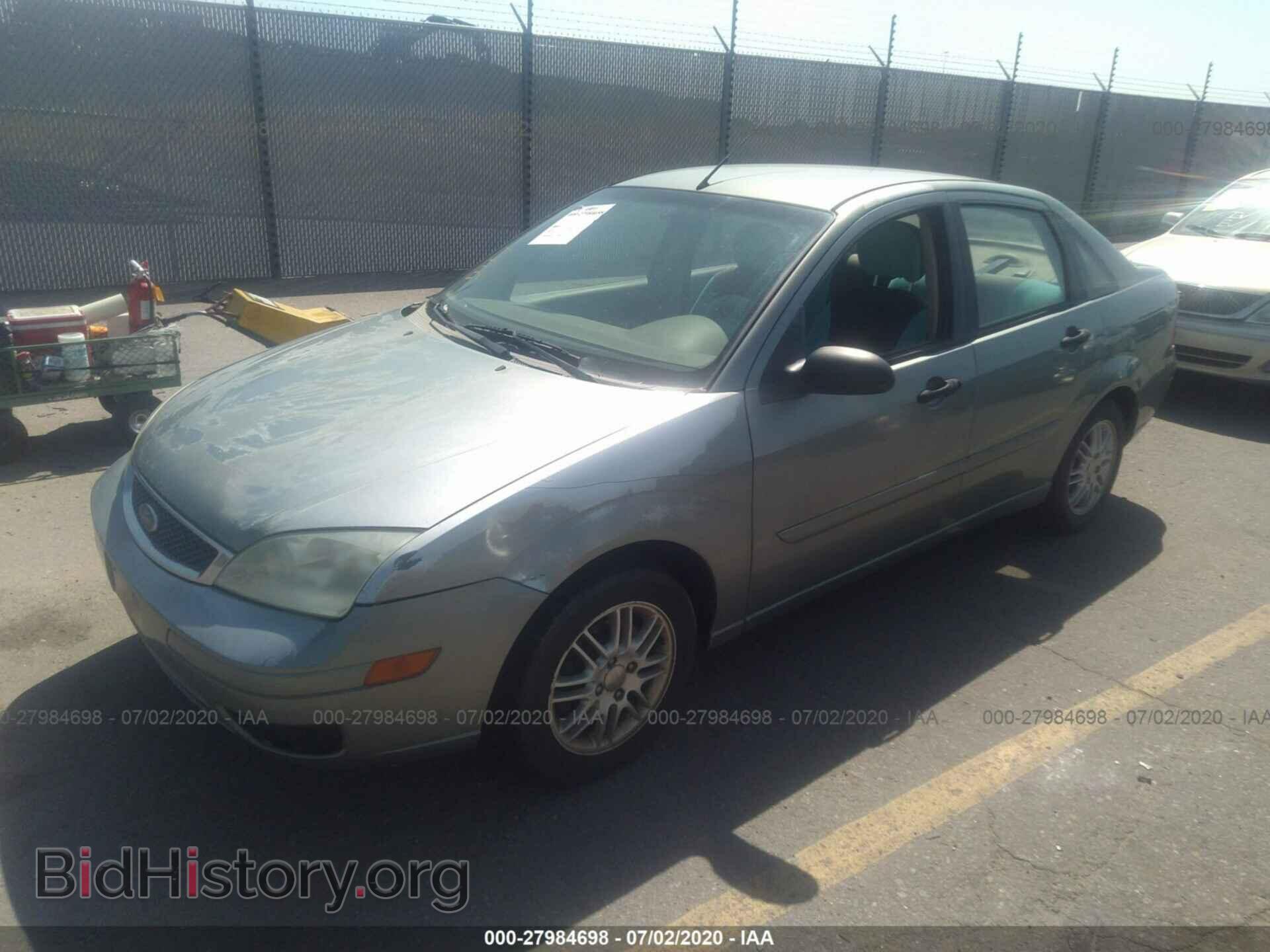2005 FORD FOCUS - VIN: 1FAFP34N85W132107 - Фото 2