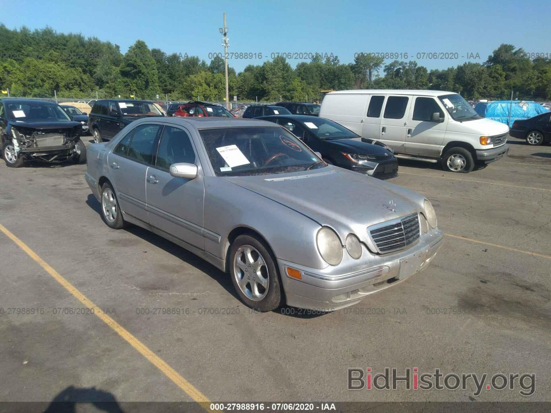 Photo WDBJF65J52B397914 - MERCEDES-BENZ E 2002