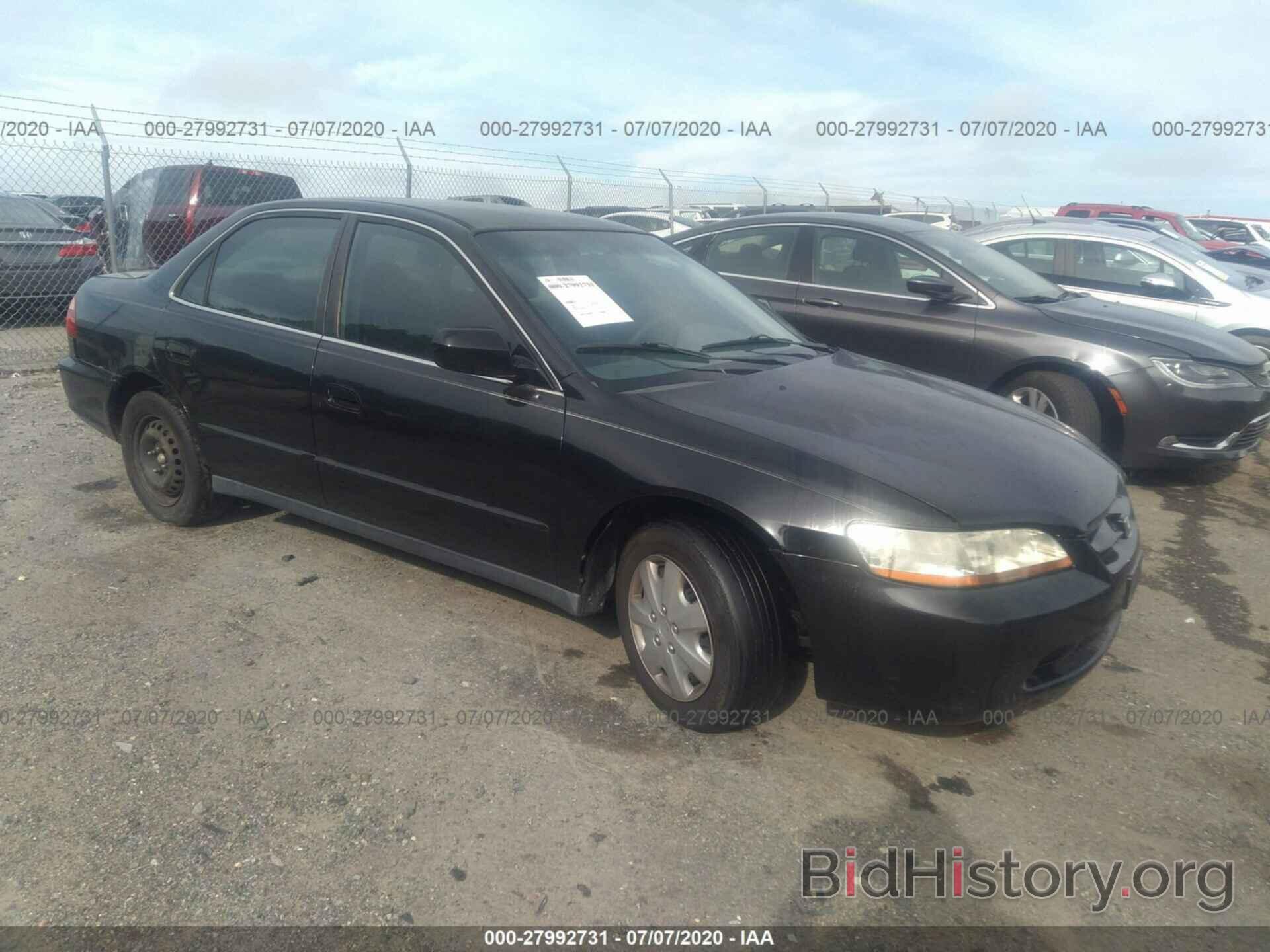 Photo 1HGCG6659XA057737 - HONDA ACCORD 1999