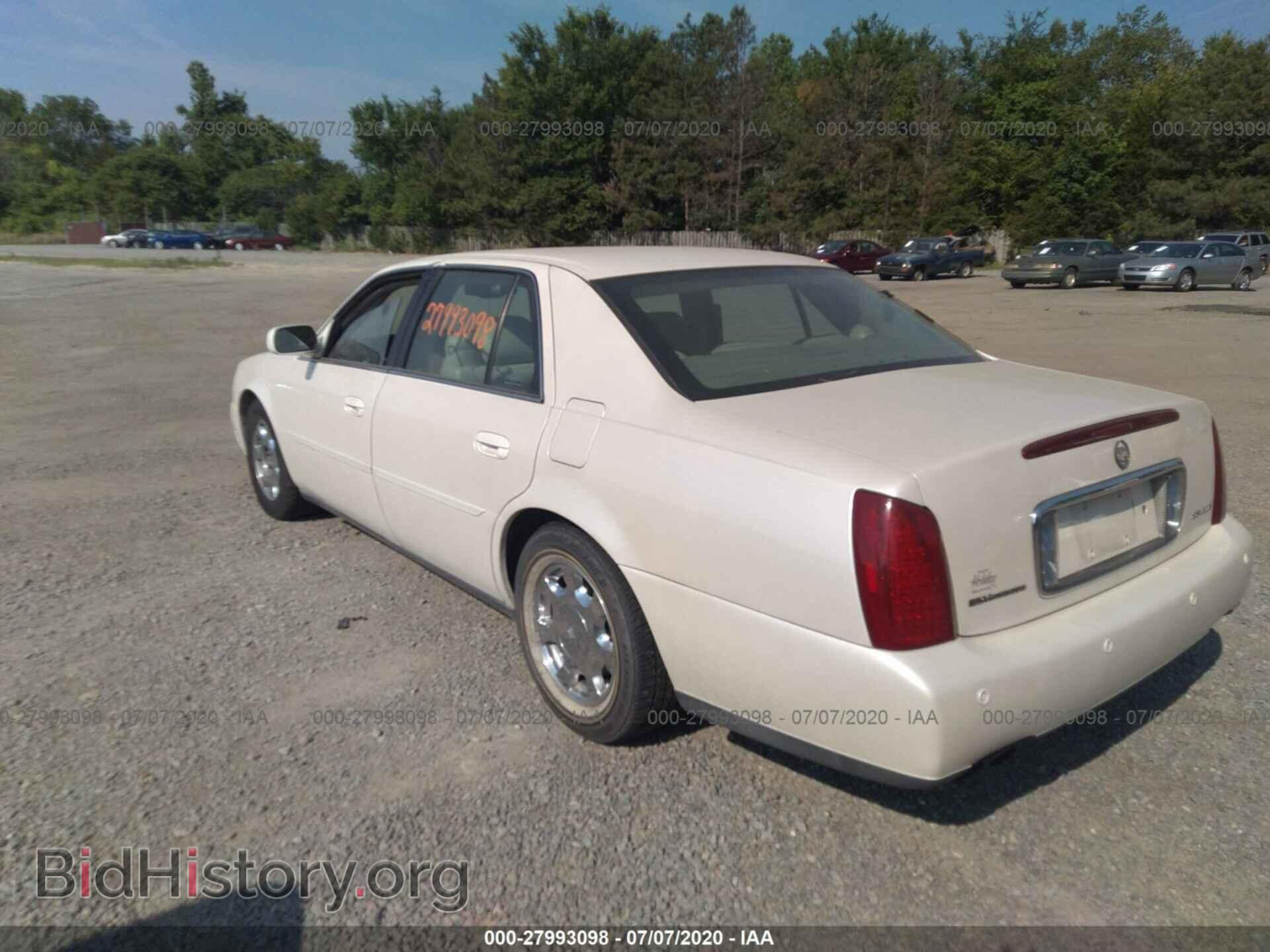 2000 Cadillac Deville - VIN: 1G6KD54YU216077 - Photo 3