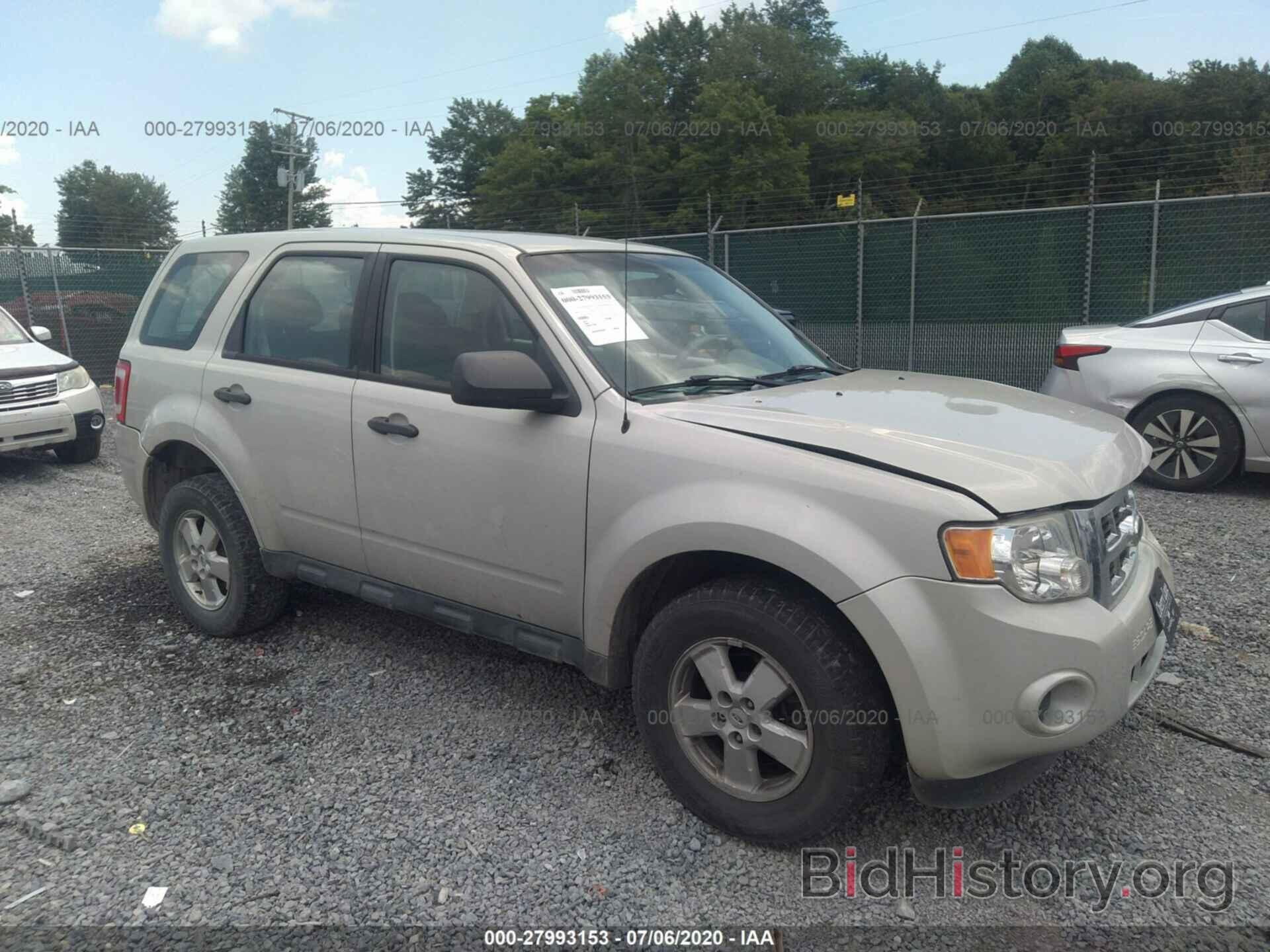 Photo 1FMCU92789KD04173 - FORD ESCAPE 2009