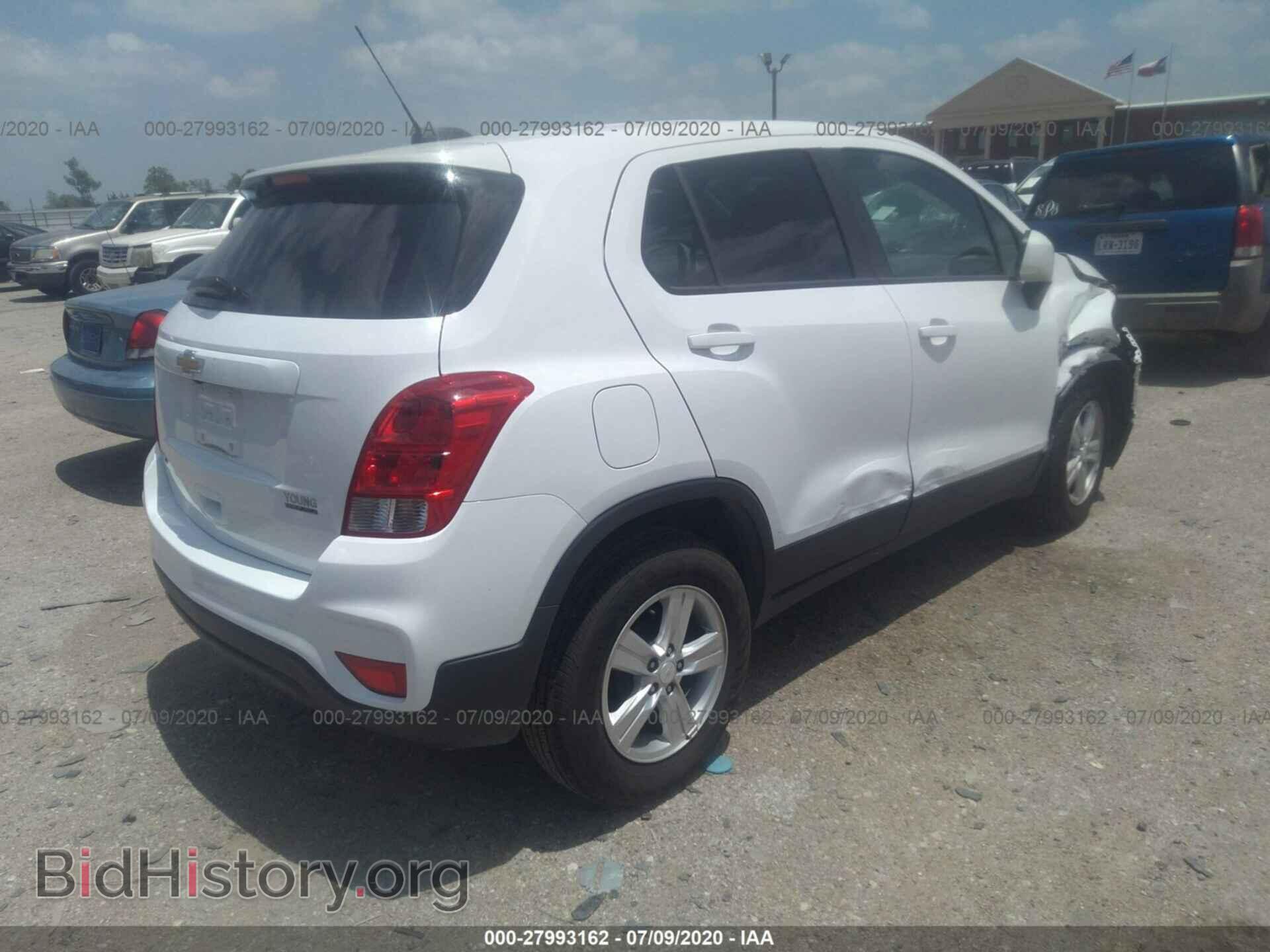 2019 CHEVROLET TRAX - VIN: 3GNCJKSB3KL258868 - Фото 4