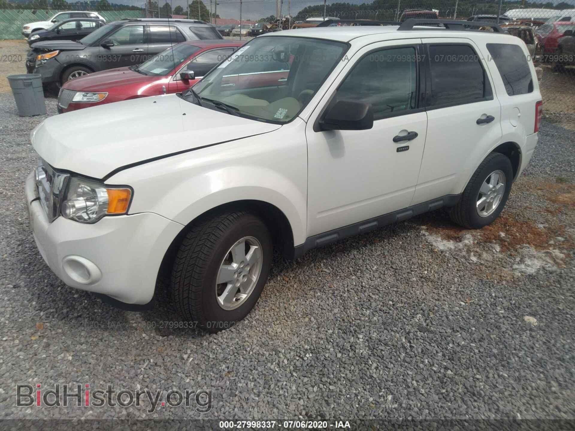 2011 FORD ESCAPE - VIN: 1FMCU0D74BKB75489 - Photo 2