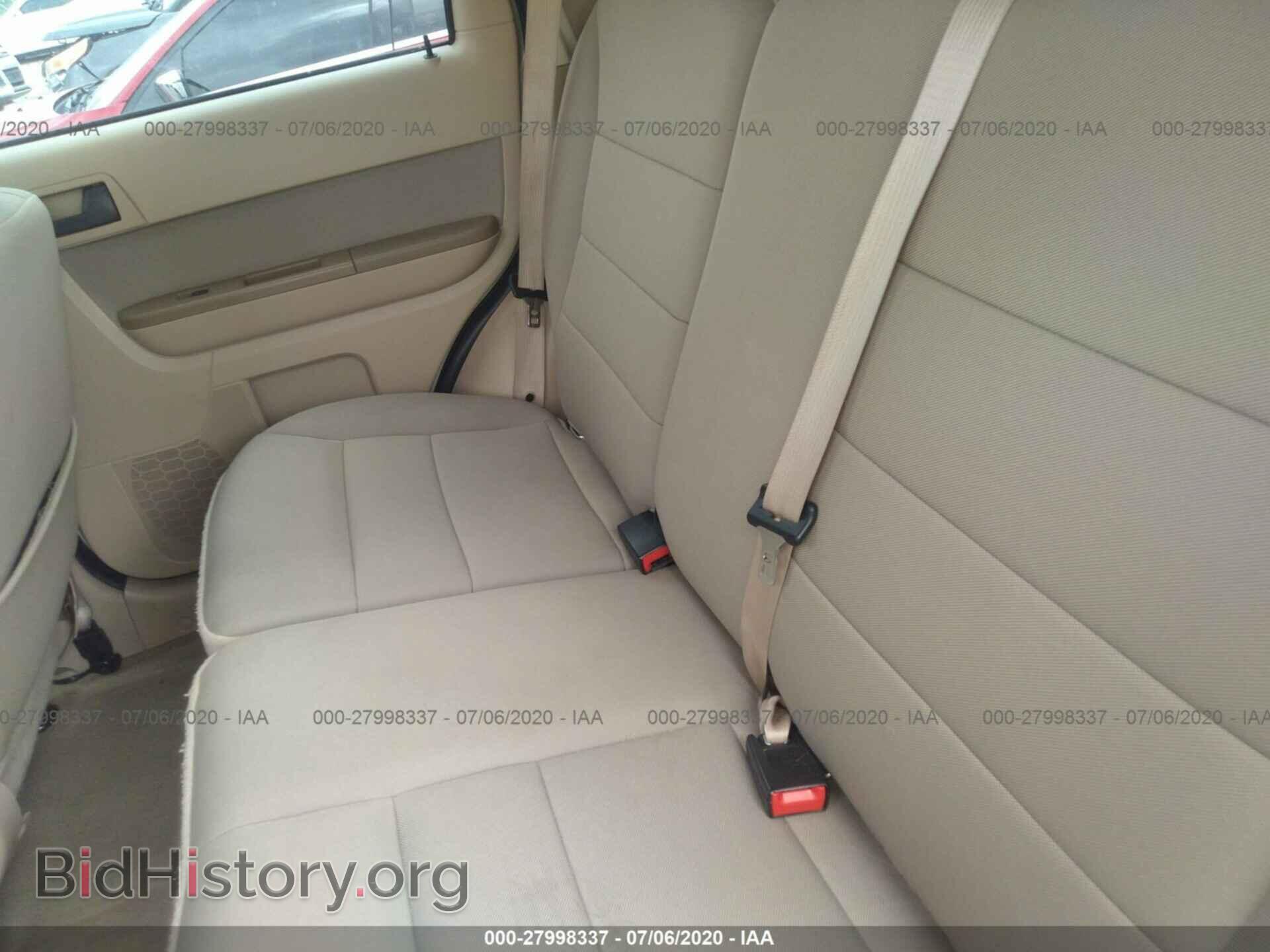 2011 FORD ESCAPE - VIN: 1FMCU0D74BKB75489 - Photo 8