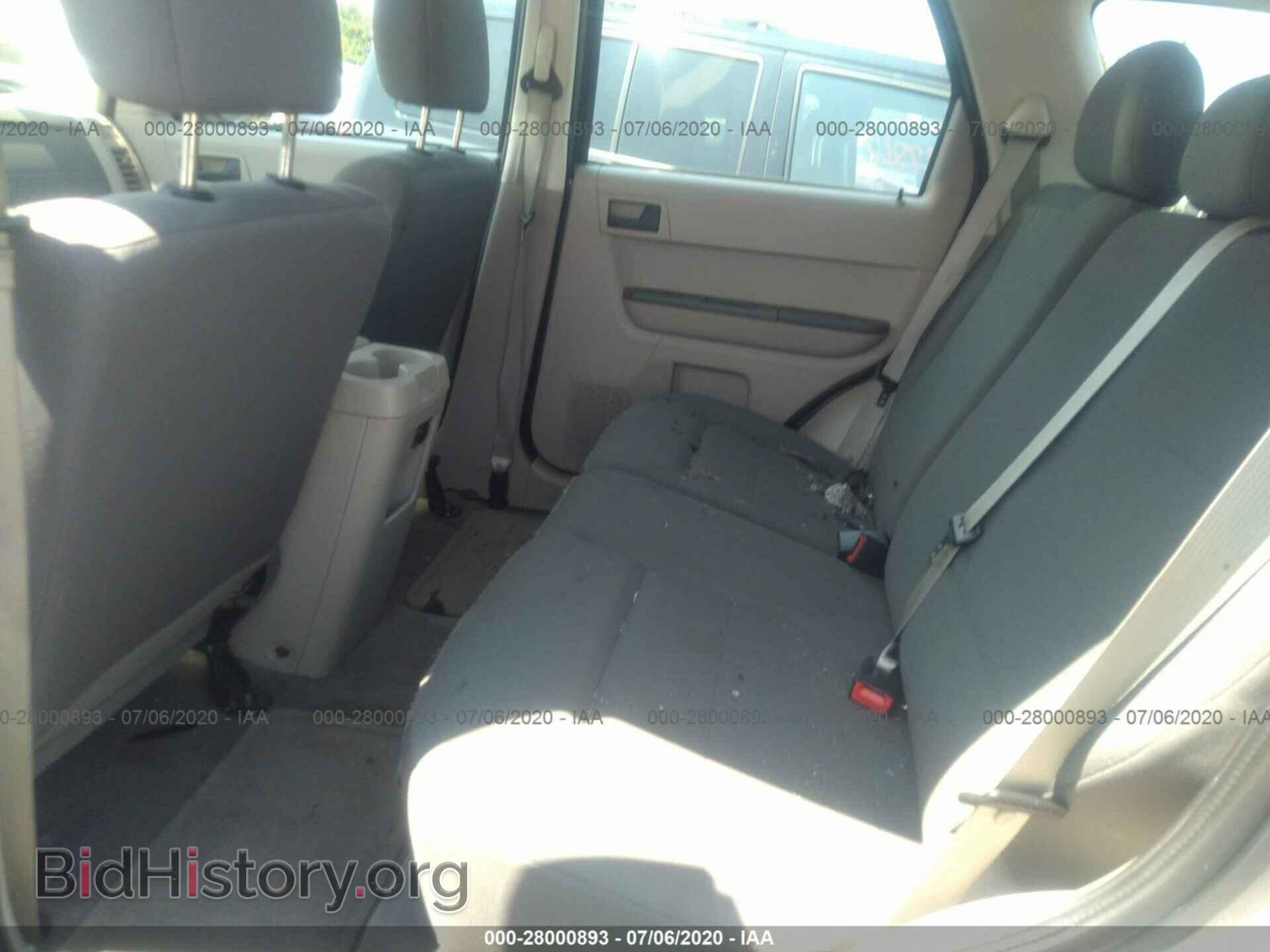 2011 FORD ESCAPE - VIN: 1FMCU9C77BKB57882 - Photo 8