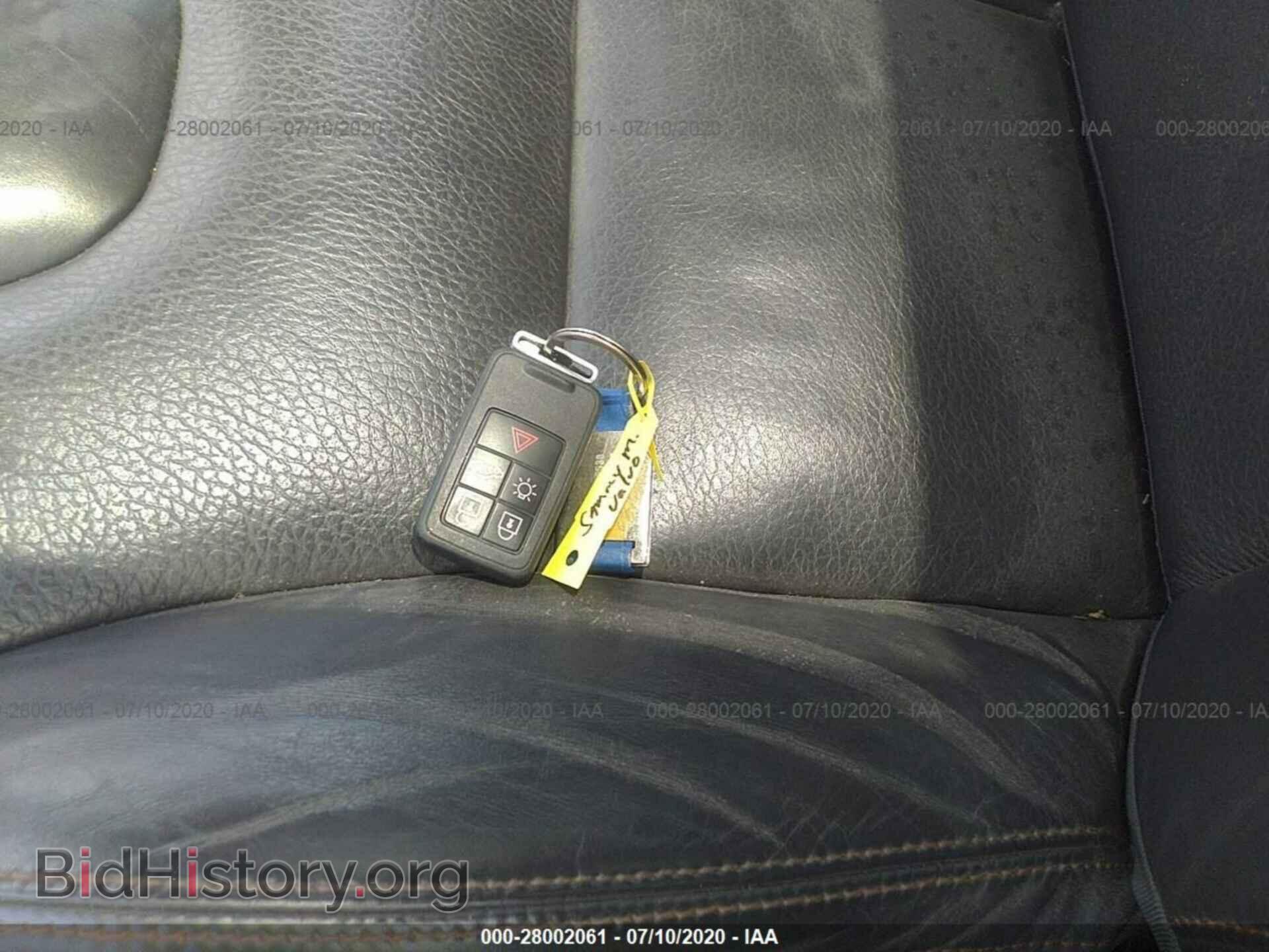 2010 VOLVO XC60 - VIN: YV4992DZ8A2096058 - Фото 11
