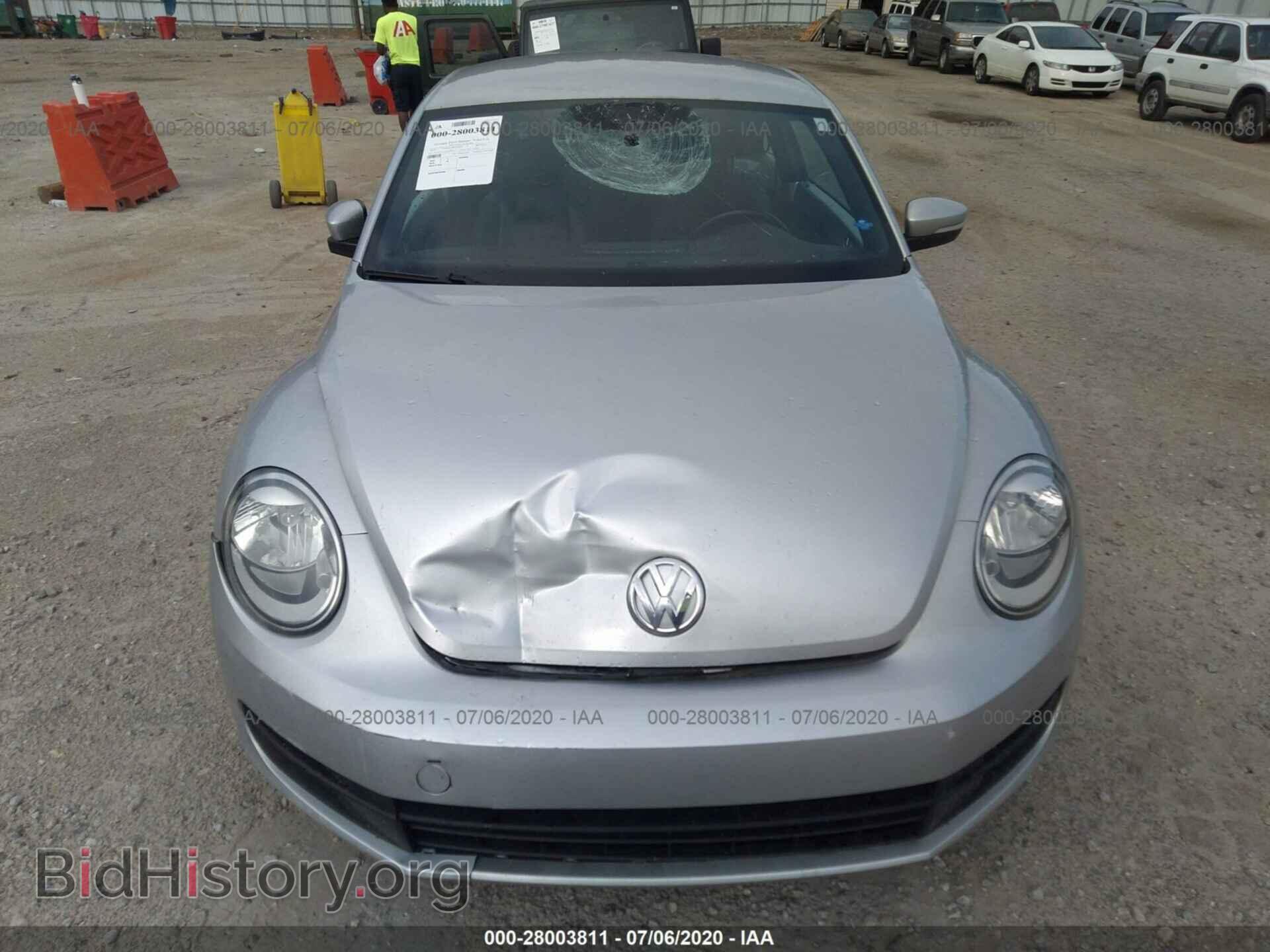 2012 VOLKSWAGEN BEETLE - VIN: 3VWJP7AT3CM650232 - Фото 6