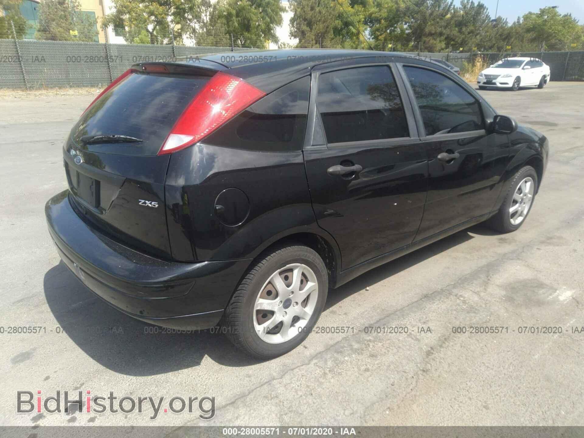 2005 FORD FOCUS - VIN: 3FAFP37NX5R112861 - Фото 4