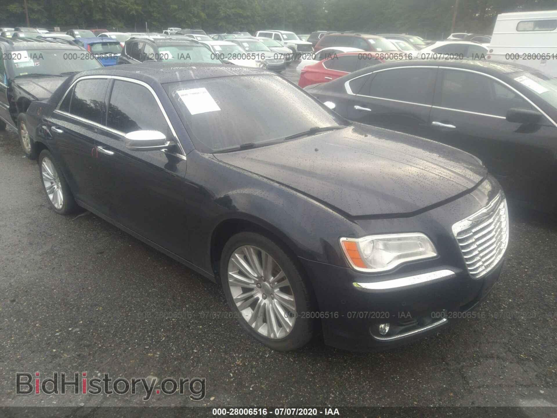 Photo 2C3CA6CT4BH559072 - CHRYSLER 300 2011