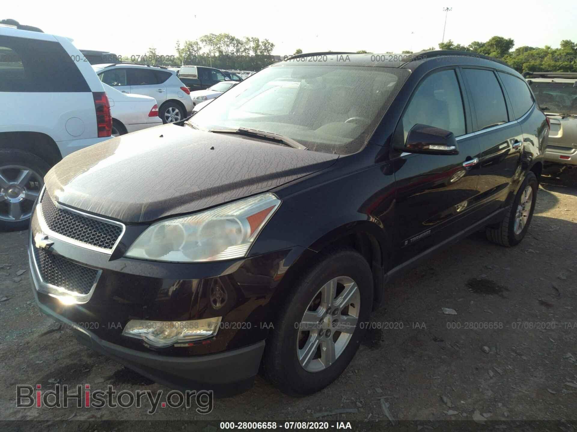2009 CHEVROLET TRAVERSE - VIN: 1GNER23D09S127863 - Фото 2