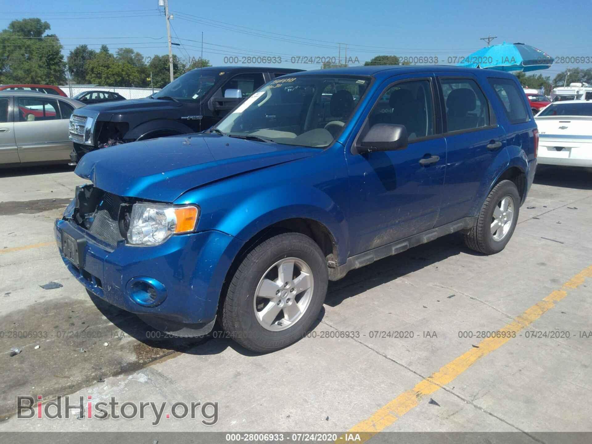 2011 FORD ESCAPE - VIN: 1FMCU0C76BKB33097 - Фото 2