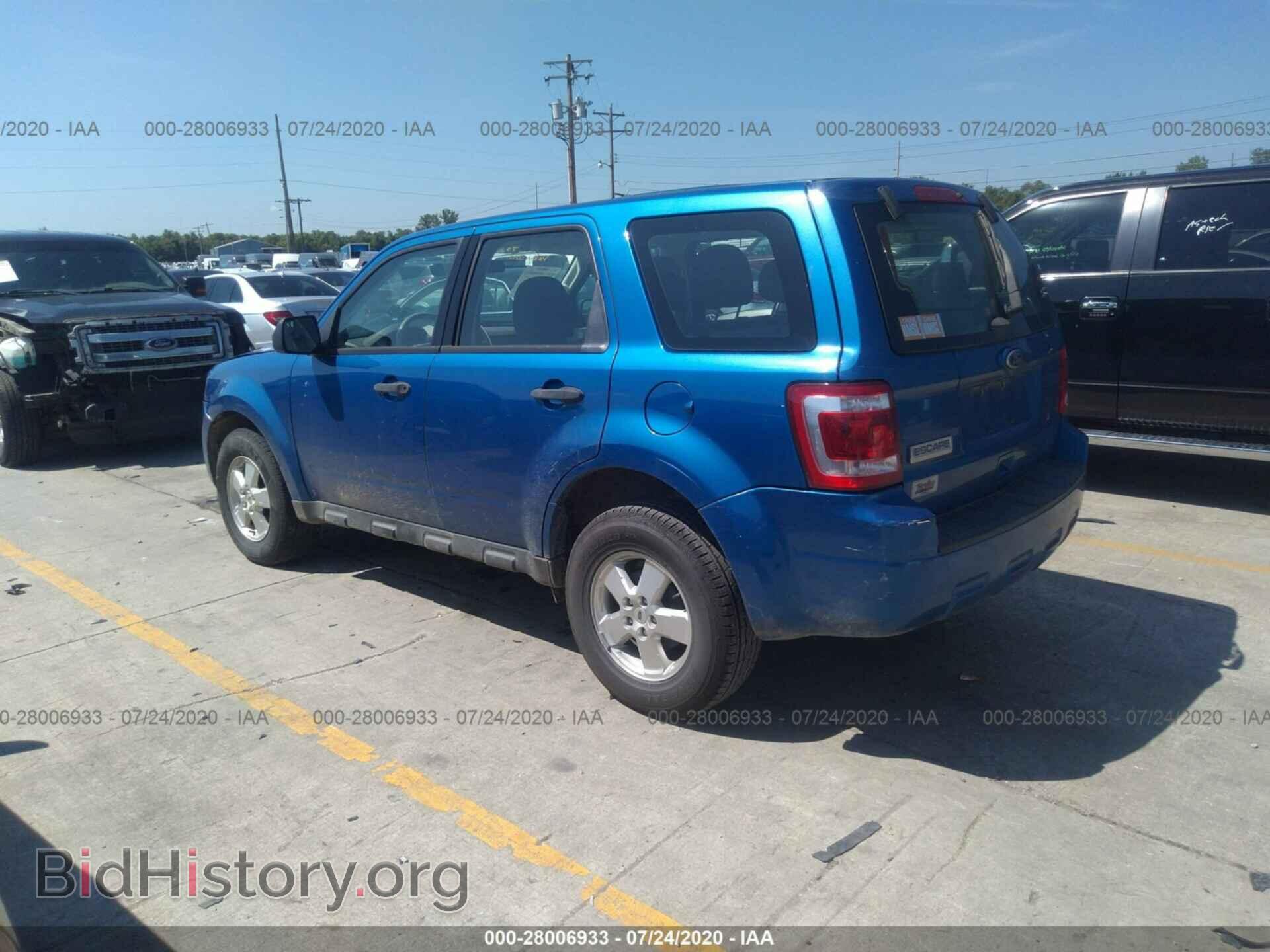 2011 FORD ESCAPE - VIN: 1FMCU0C76BKB33097 - Фото 3