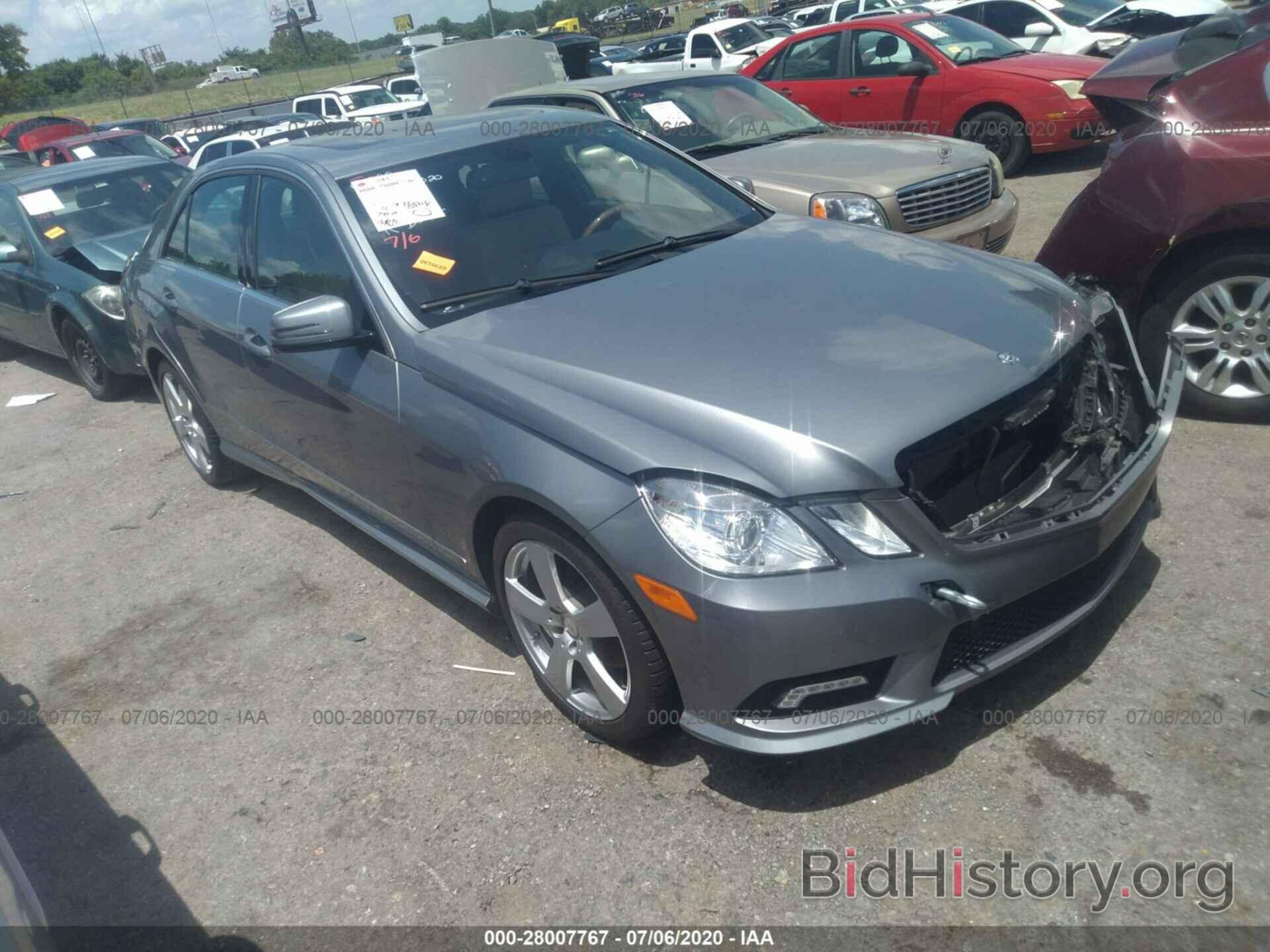 Photo WDDHF5GB2BA452265 - MERCEDES-BENZ E-CLASS 2011