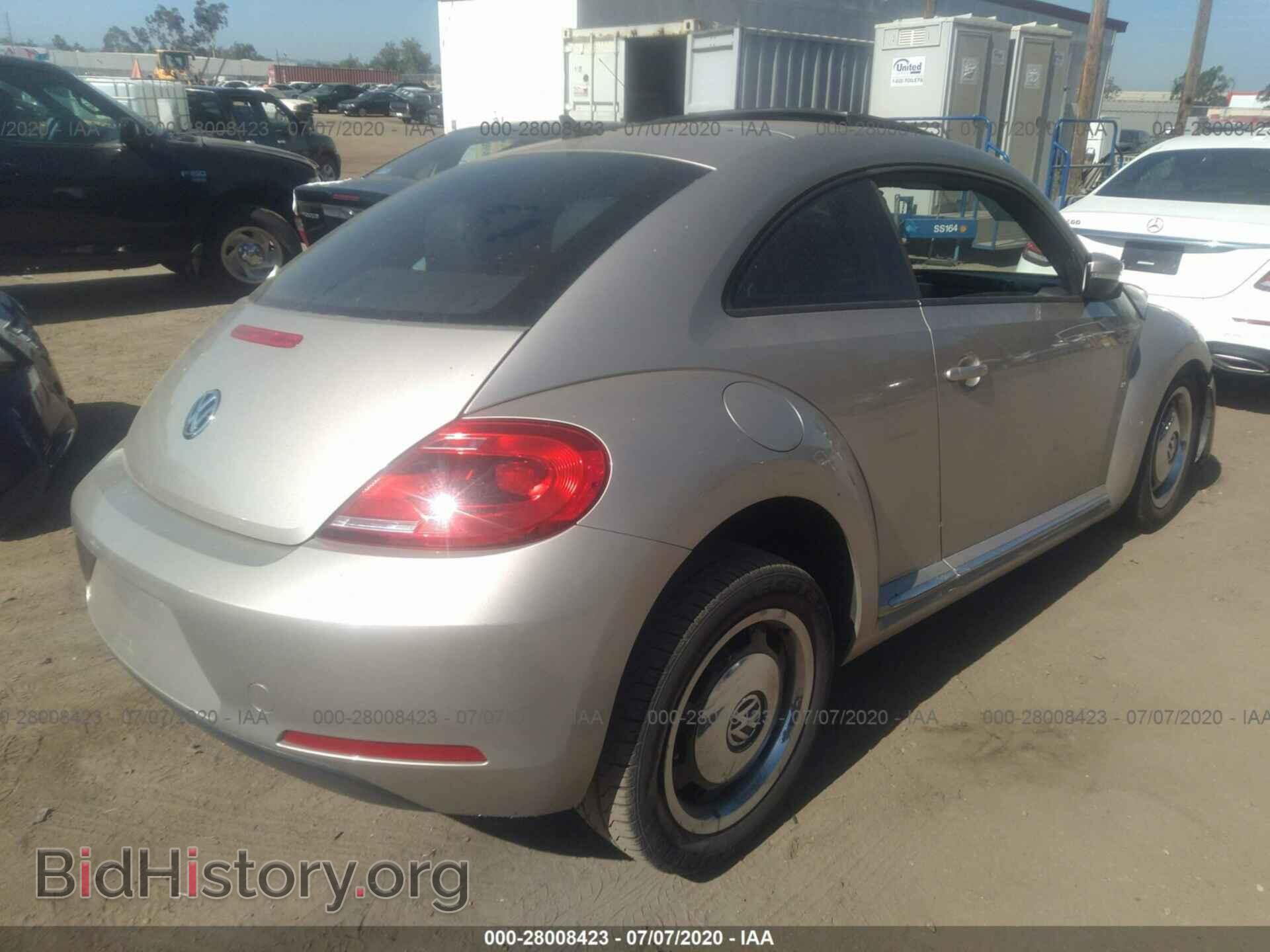2012 VOLKSWAGEN BEETLE - VIN: 3VWJP7AT0CM666162 - Фото 4