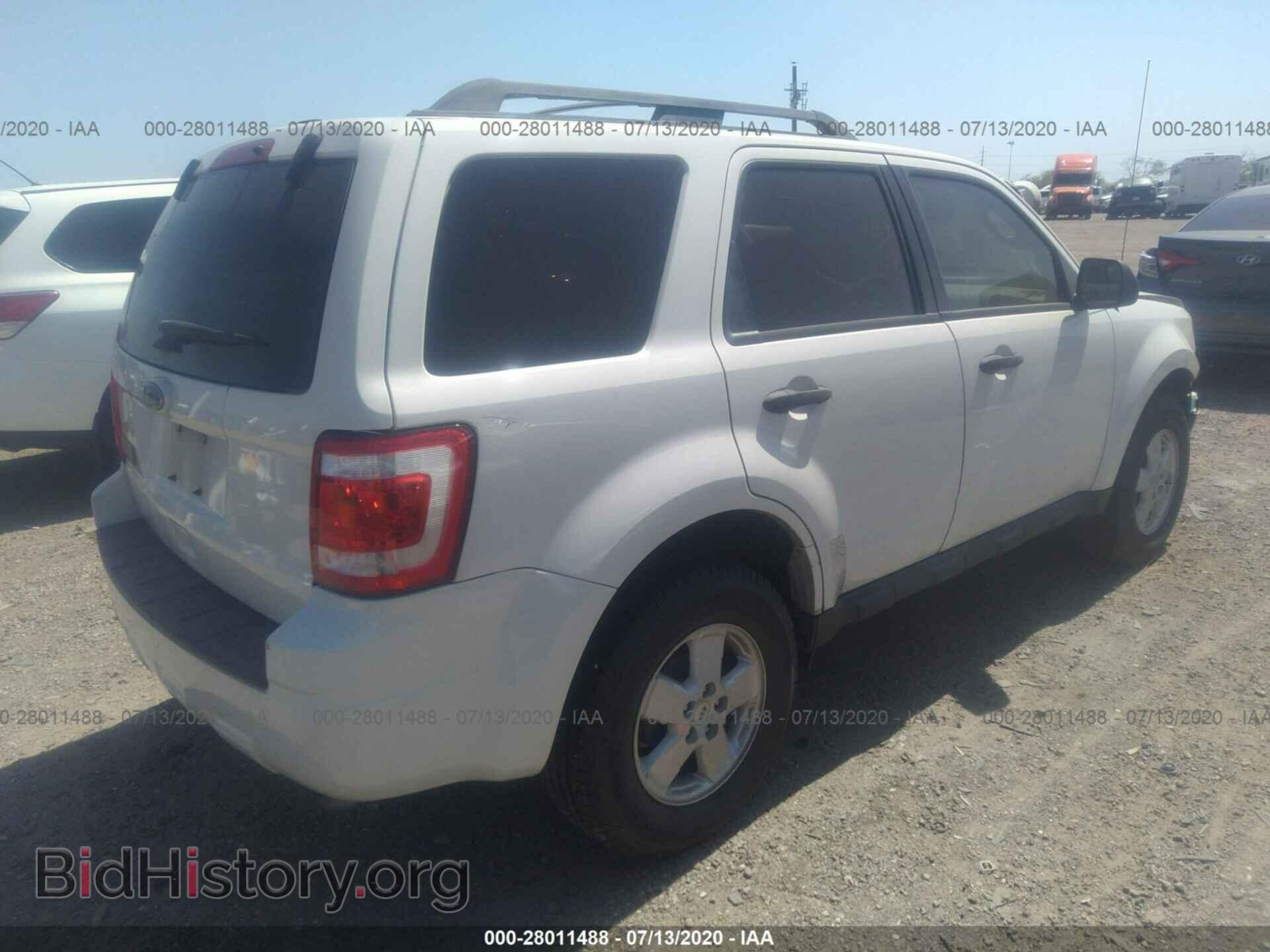 2011 FORD ESCAPE - VIN: 1FMCU0D77BKB13097 - Photo 4
