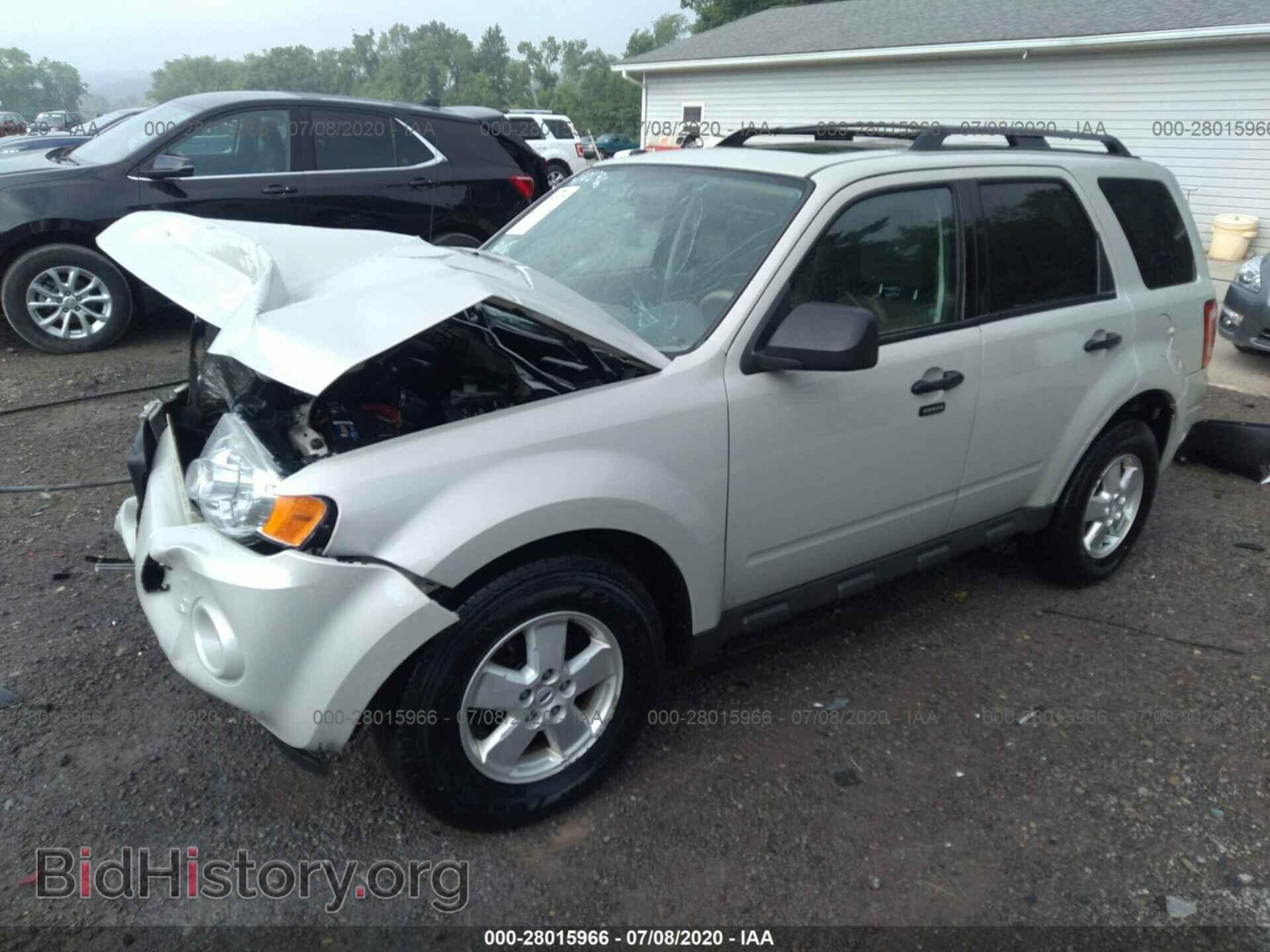 2009 FORD ESCAPE - VIN: 1FMCU93G79KA60840 - Фото 2