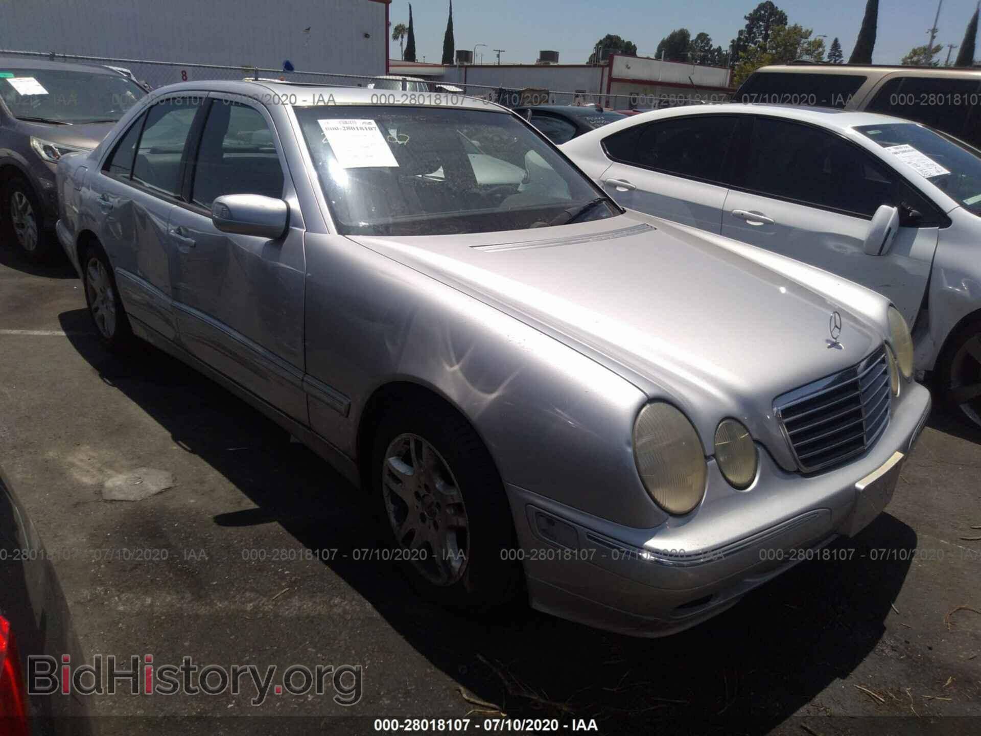 Photo WDBJF65J7YB079561 - MERCEDES-BENZ E 2000