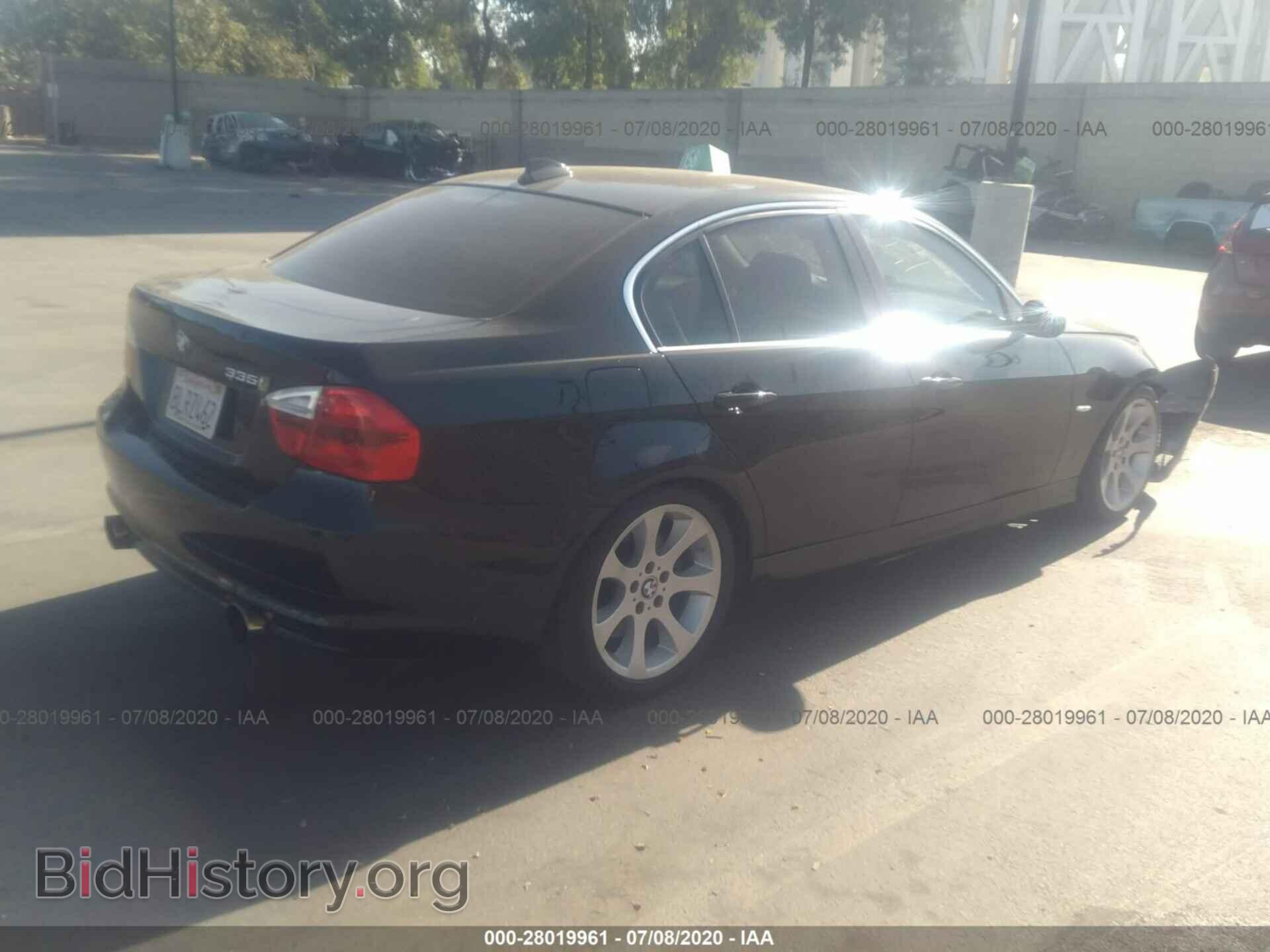 2008 BMW 335 - VIN: WBAVB77588NH78541 - Photo 4