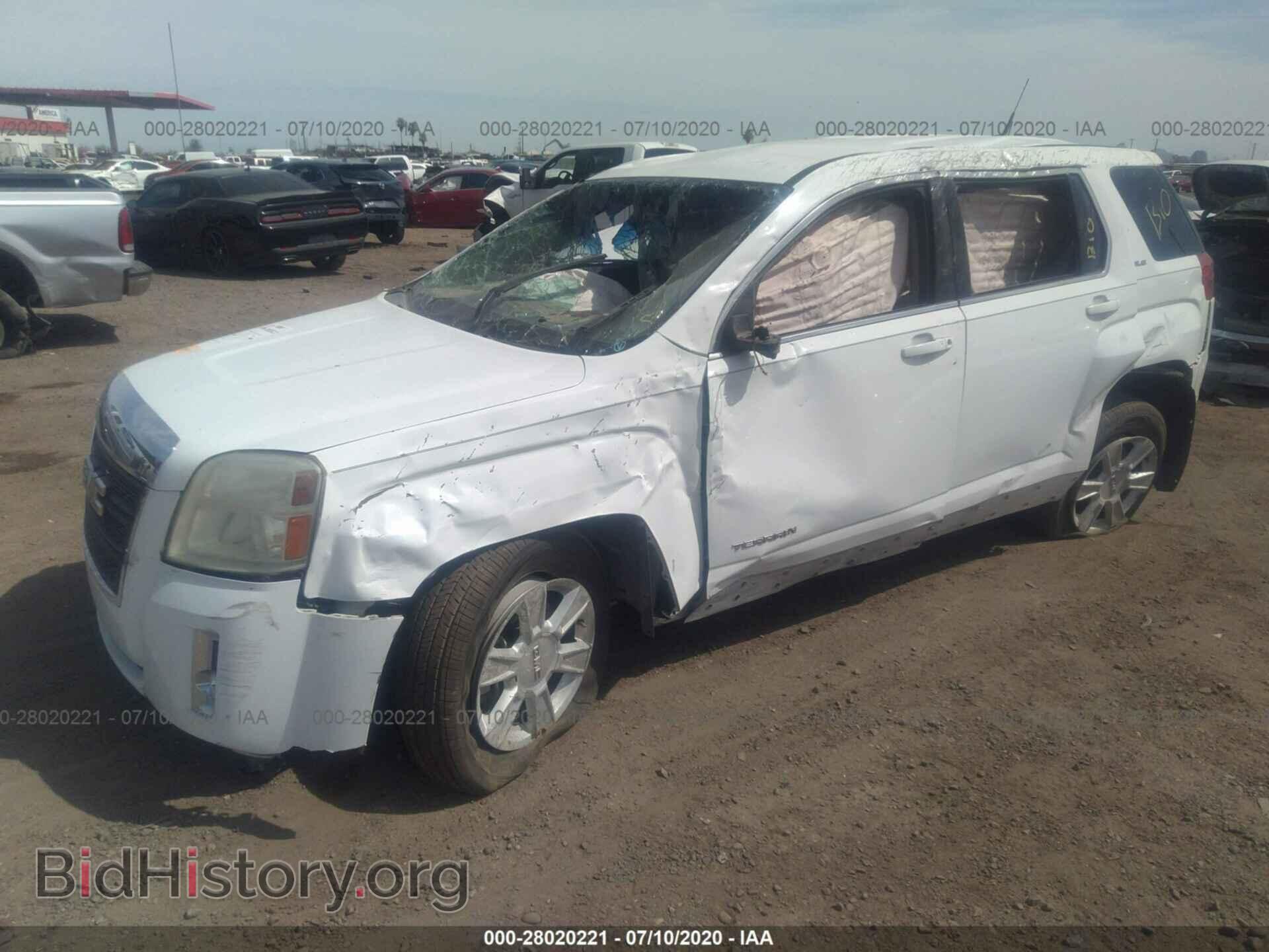 2011 GMC TERRAIN - VIN: 2CTALMEC1B6413601 - Photo 2