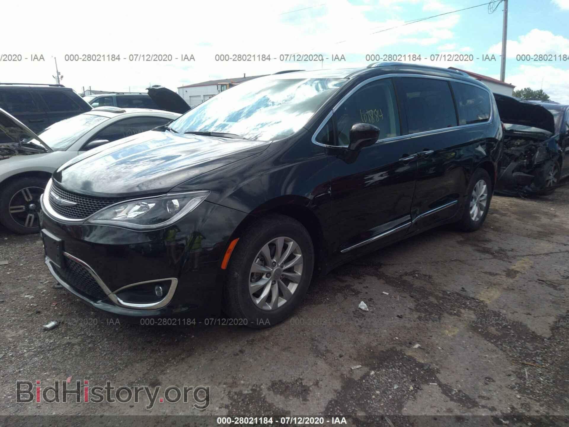 2018 CHRYSLER PACIFICA - VIN: 2C4RC1BG2JR270160 - Фото 2