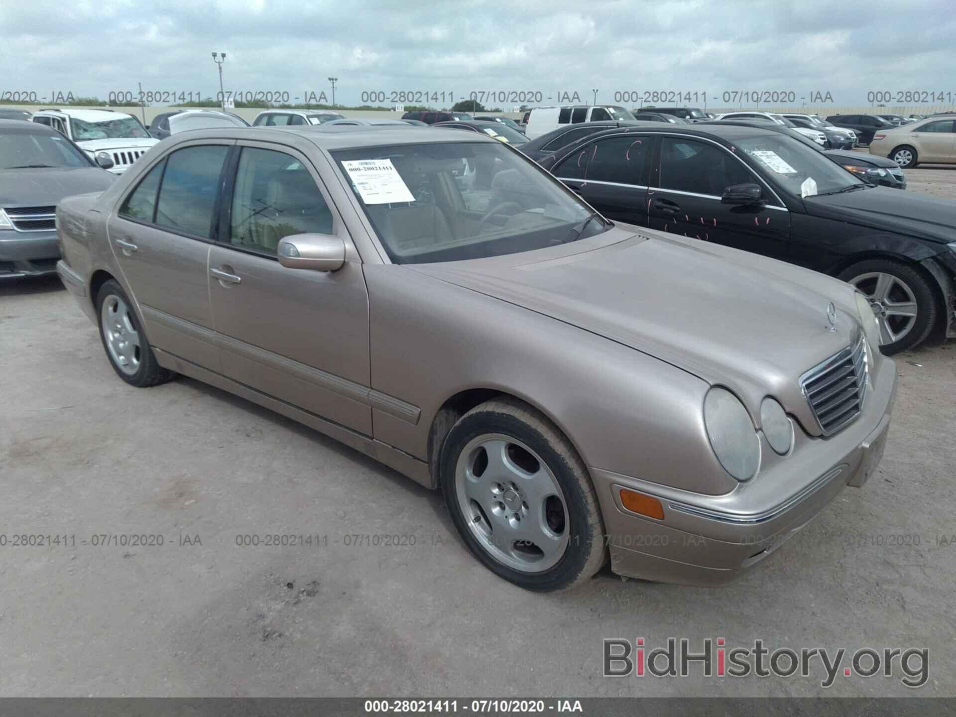 Photo WDBJF70J22B490144 - MERCEDES-BENZ E 2002