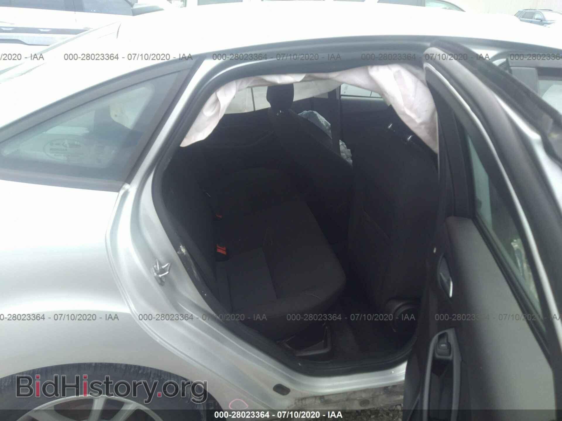 2016 FORD FOCUS - VIN: 1FADP3F2XGL261450 - Фото 8