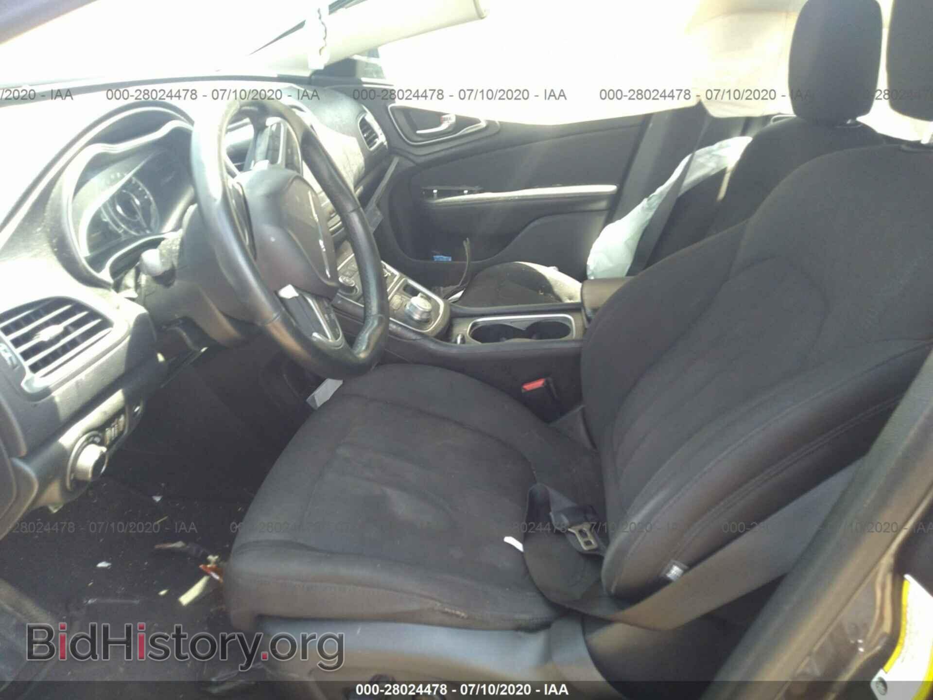 2016 CHRYSLER 200 - VIN: 1C2CCCAB2GN136928 - Фото 5