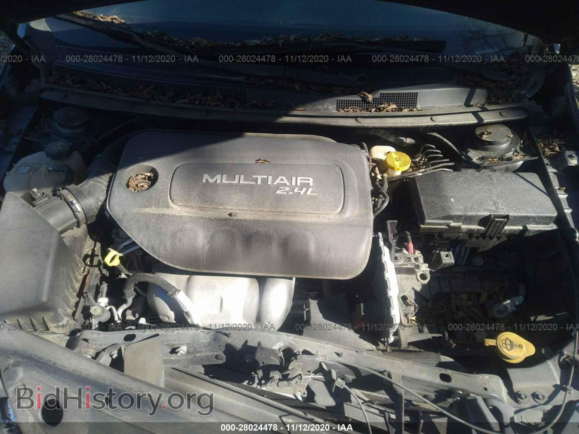 2016 CHRYSLER 200 - VIN: 1C2CCCAB2GN136928 - Фото 10