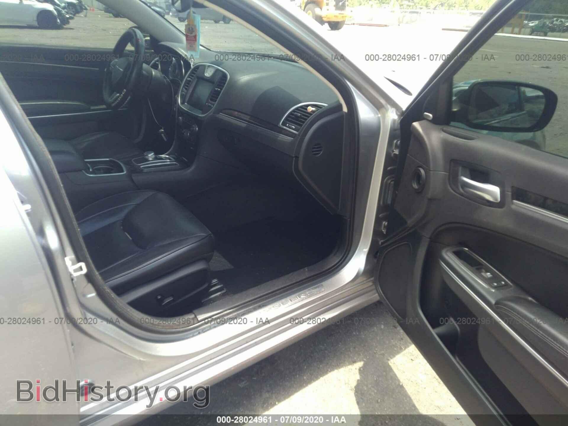 2016 CHRYSLER 300 - VIN: 2C3CCAEG5GH328573 - Фото 5