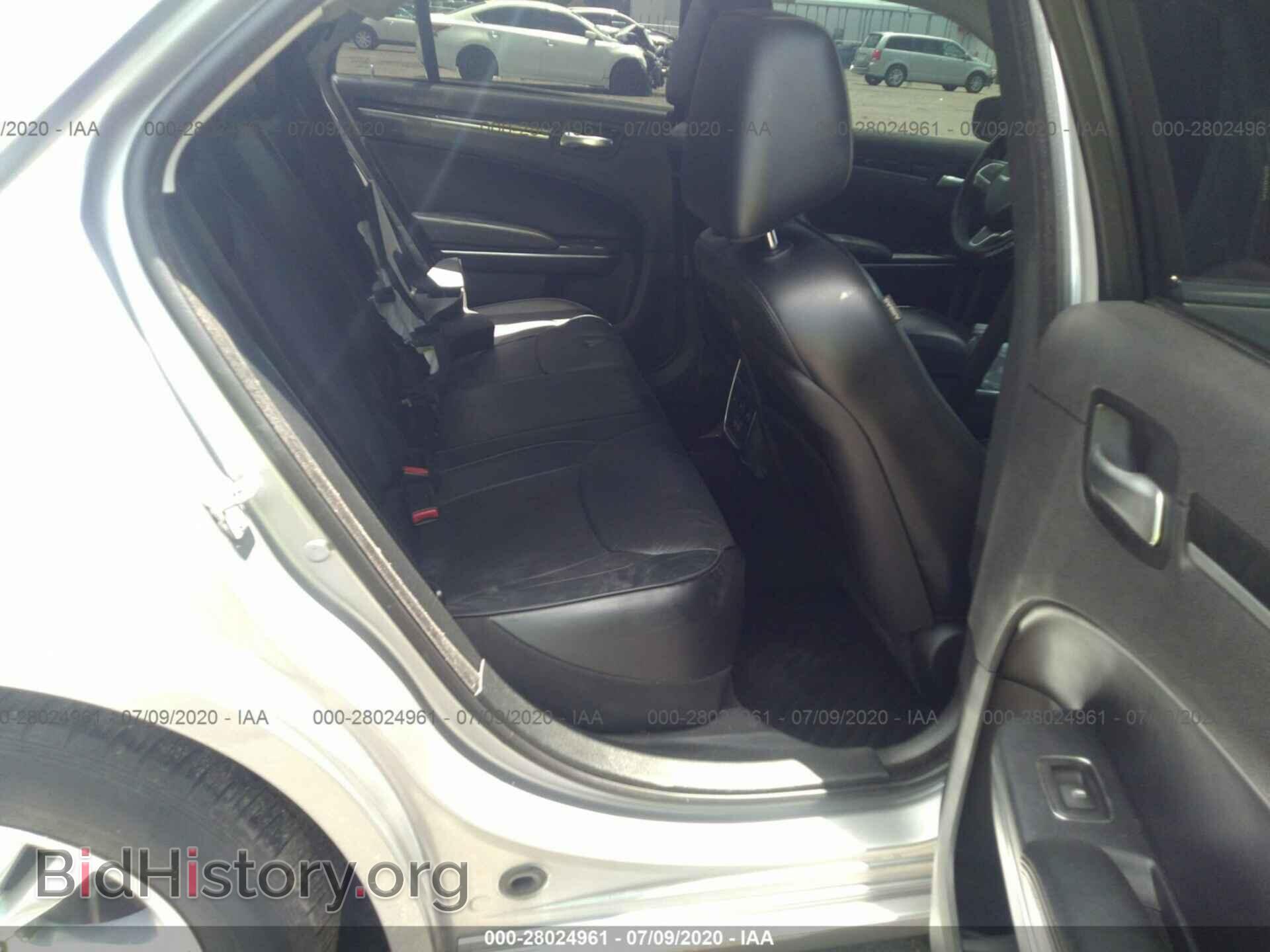 2016 CHRYSLER 300 - VIN: 2C3CCAEG5GH328573 - Фото 8