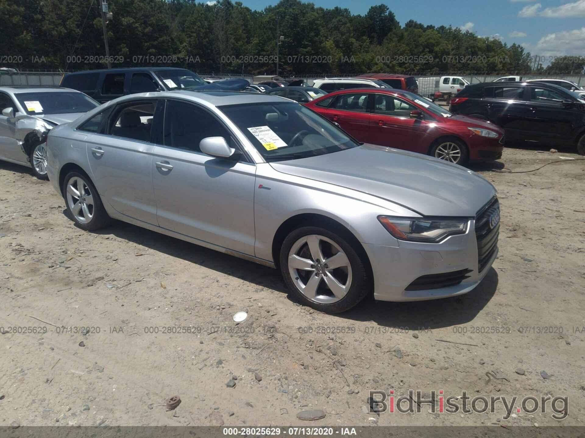 Photo WAUGGAFC6CN046129 - AUDI A6 2012