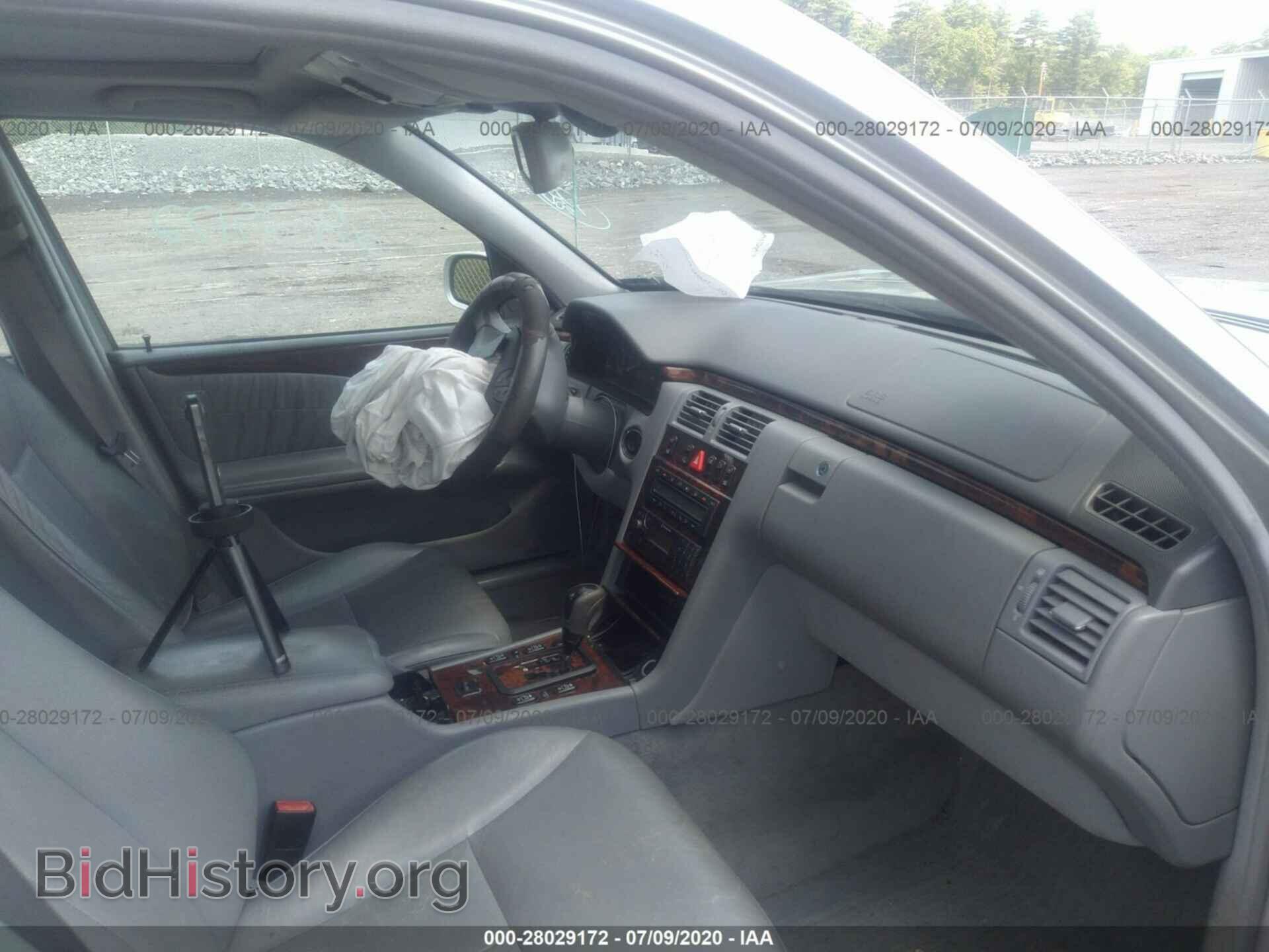 2001 MERCEDES-BENZ E-CLASS - VIN: WDBJH82J51X045203 - Фото 5