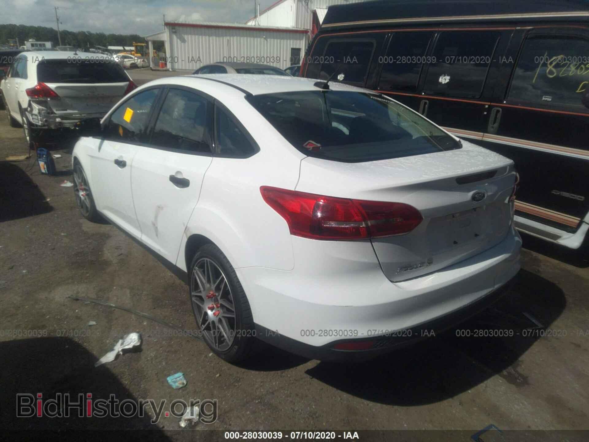 2017 FORD FOCUS - VIN: 1FADP3E24HL323024 - Фото 3
