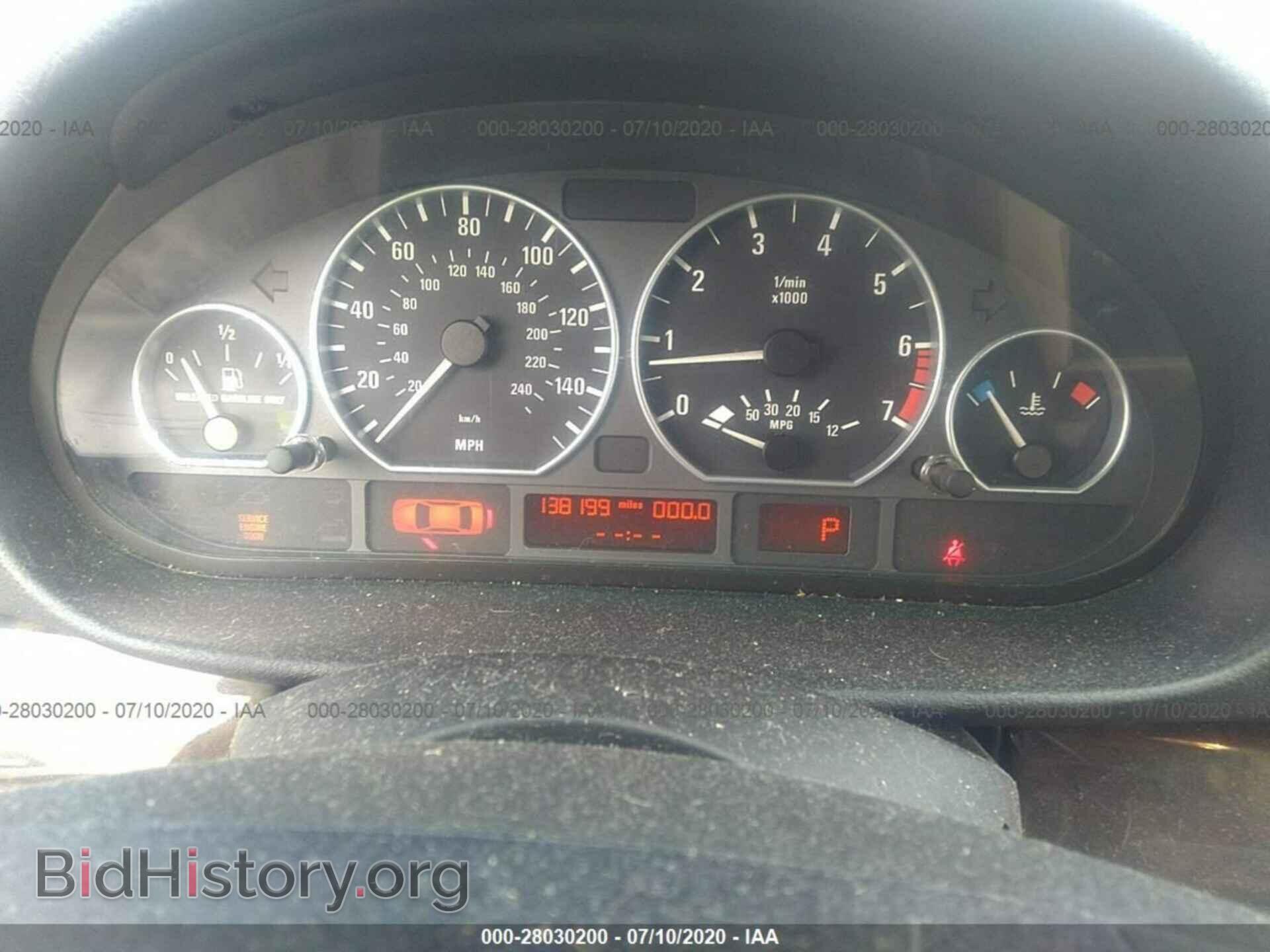 2003 BMW 330 - VIN: WBAEV53463KM29927 - Фото 7
