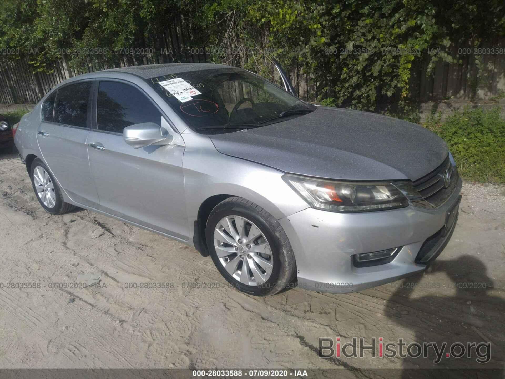 Photo 1HGCR2F80DA178312 - HONDA ACCORD SDN 2013