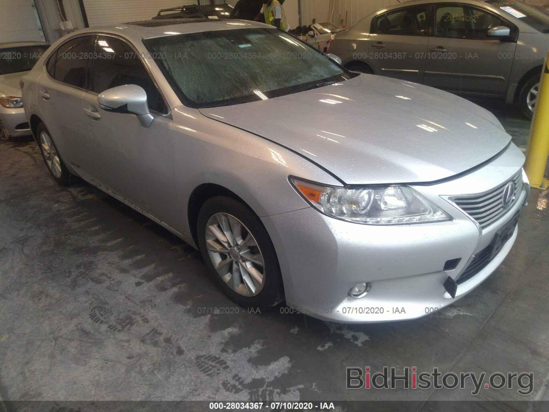 Photo JTHBW1GG7F2082238 - LEXUS ES 300H 2015