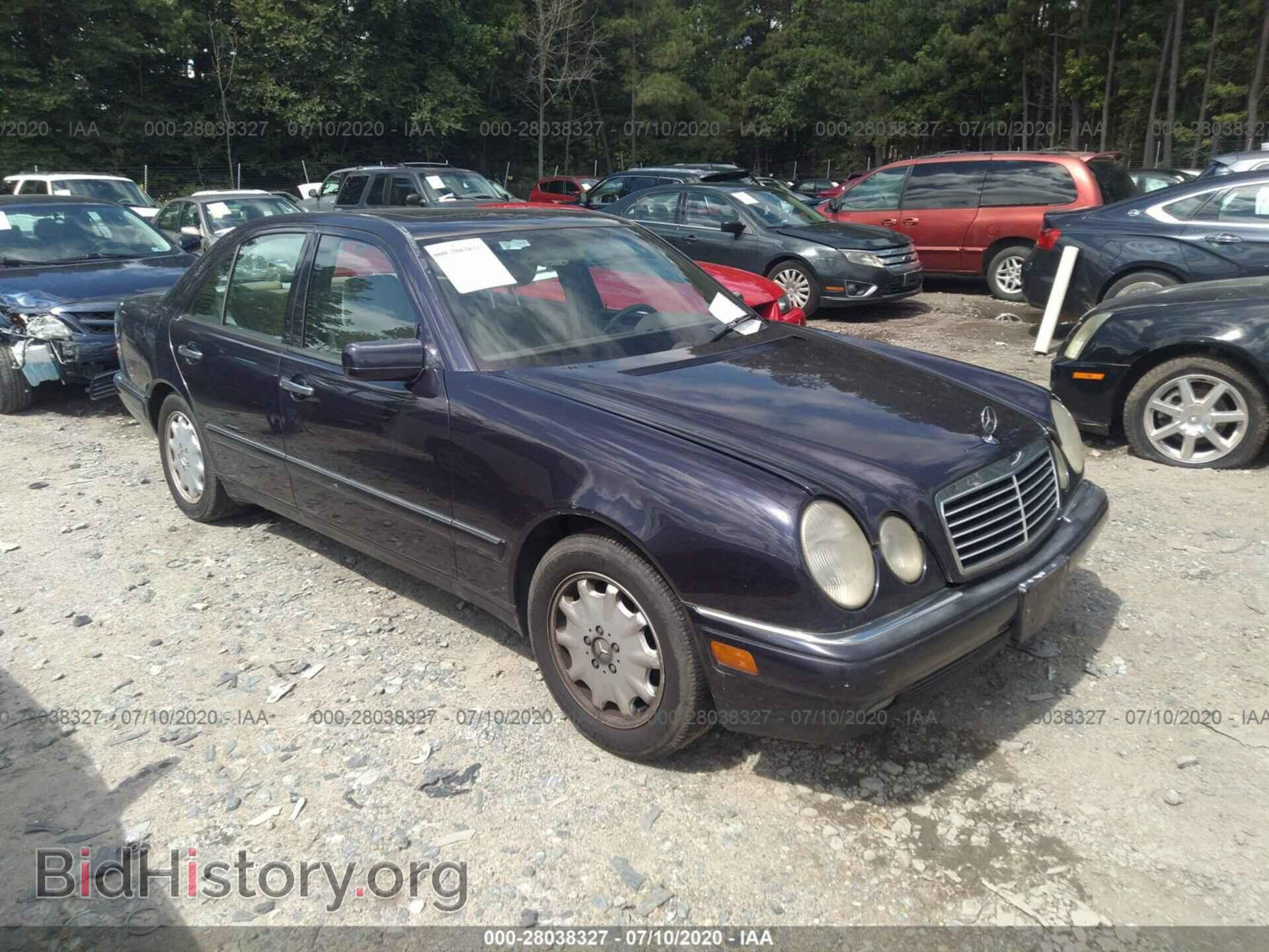 Photo WDBJF55F2VA363381 - MERCEDES-BENZ E 1997