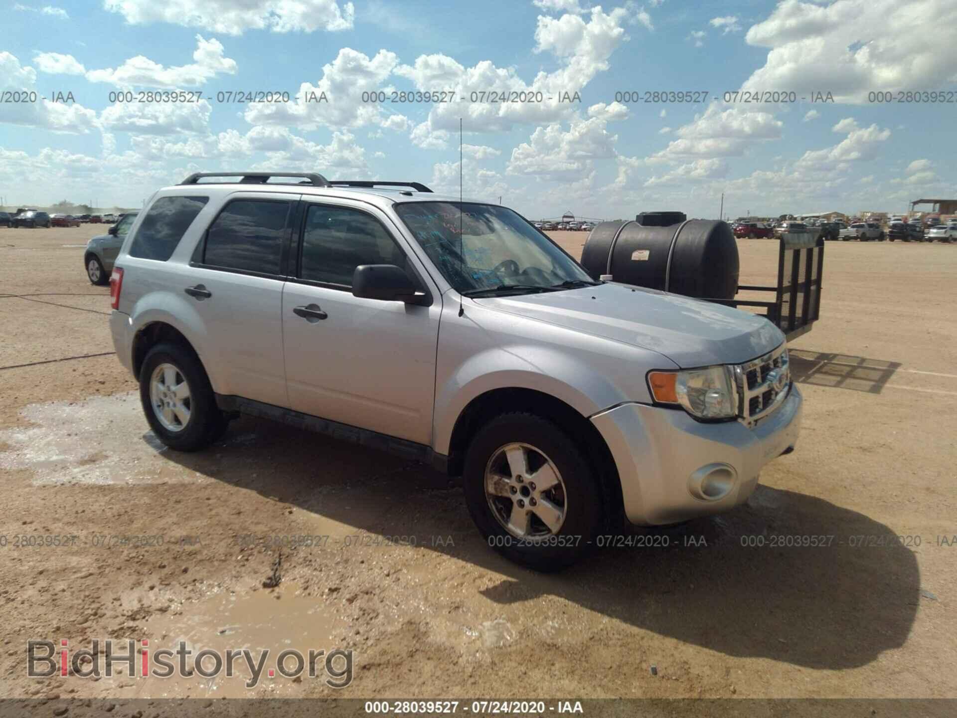 Фотография 1FMCU0DG8BKB03954 - FORD ESCAPE 2011