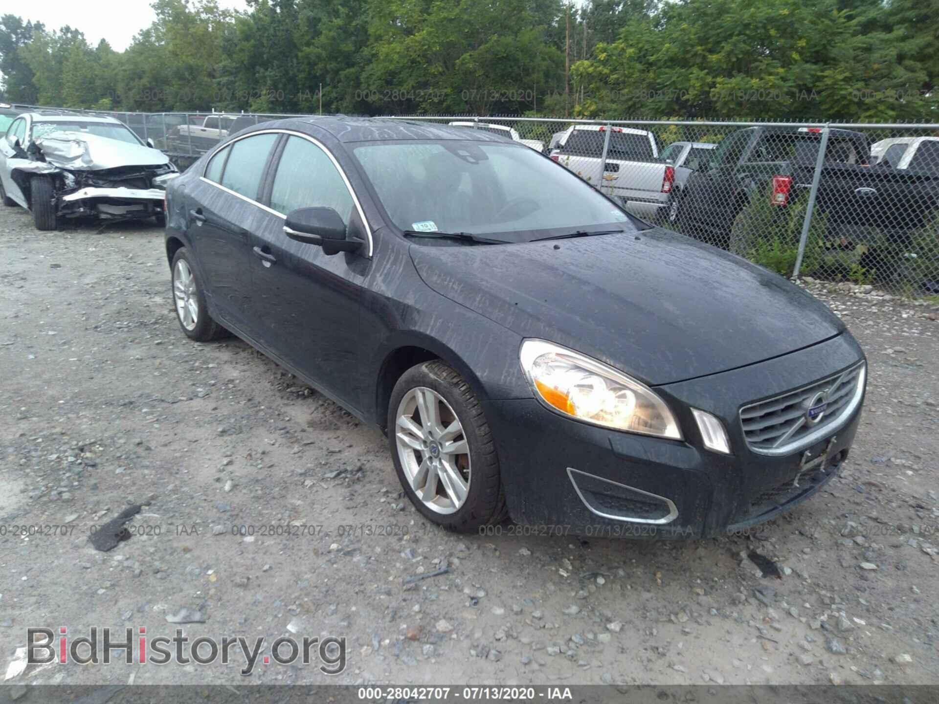 Фотография YV1622FS0C2057634 - VOLVO S60 2012
