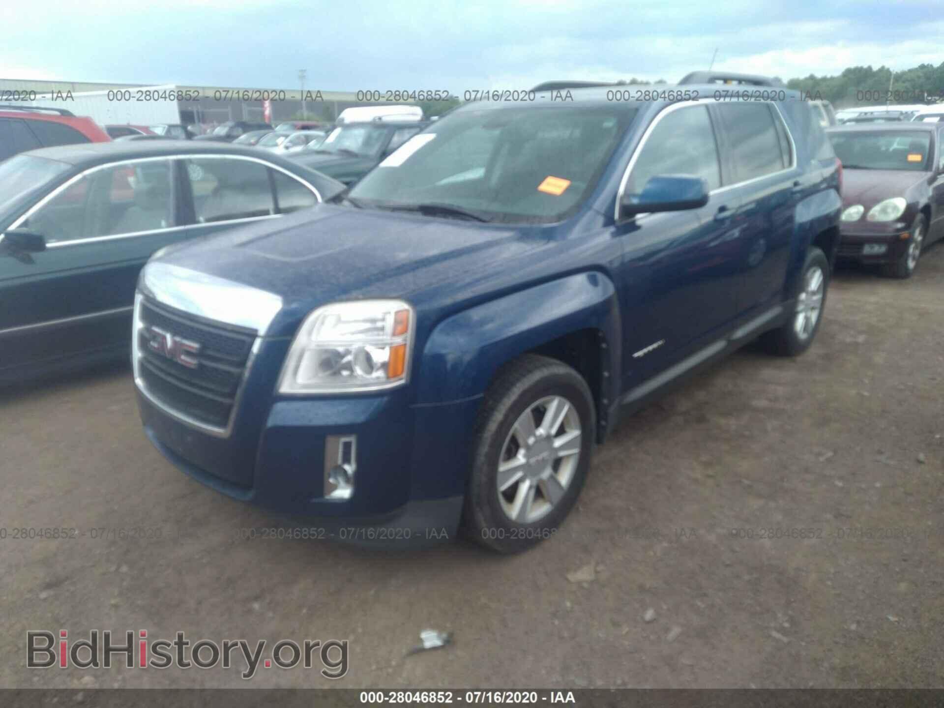 2010 GMC TERRAIN - VIN: 2CTALDEW6A6324132 - Photo 2