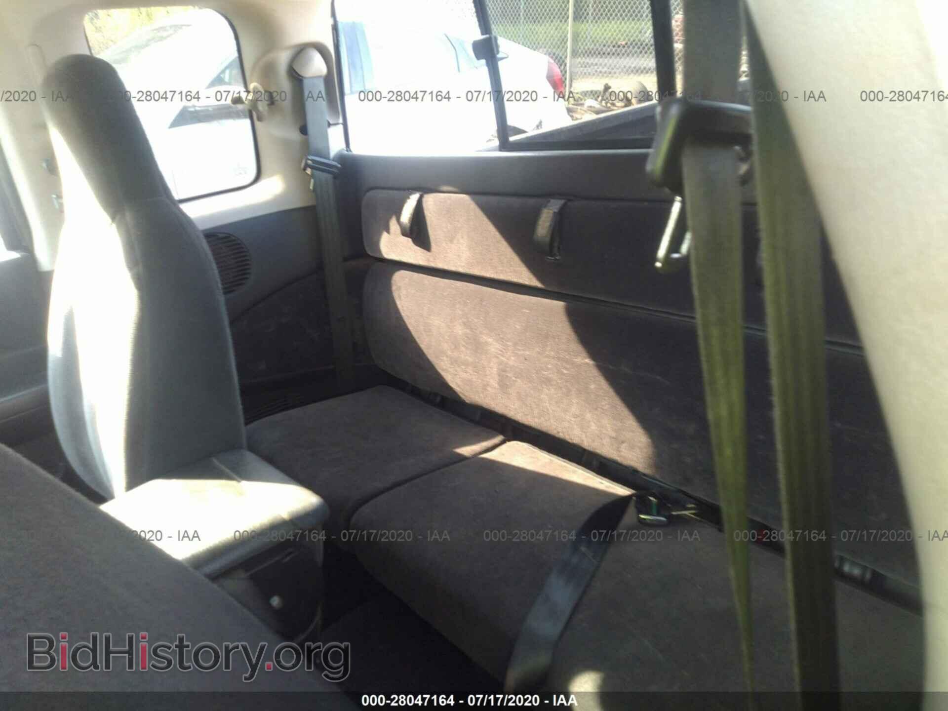 2002 DODGE DAKOTA - VIN: 1B7GL32X32S641409 - Фото 8