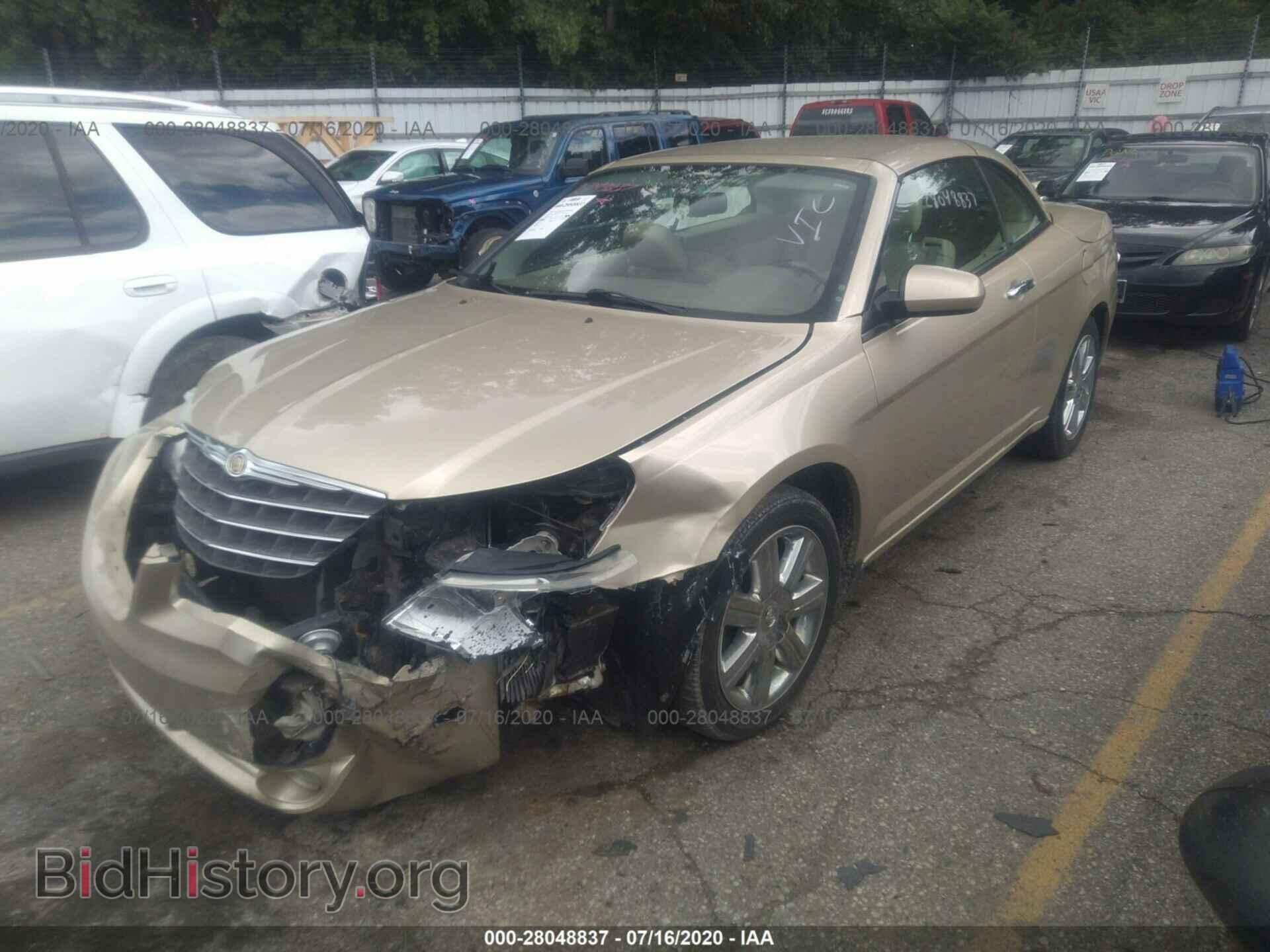 2010 CHRYSLER SEBRING - VIN: 1C3BC6EV0AN218228 - Фото 2