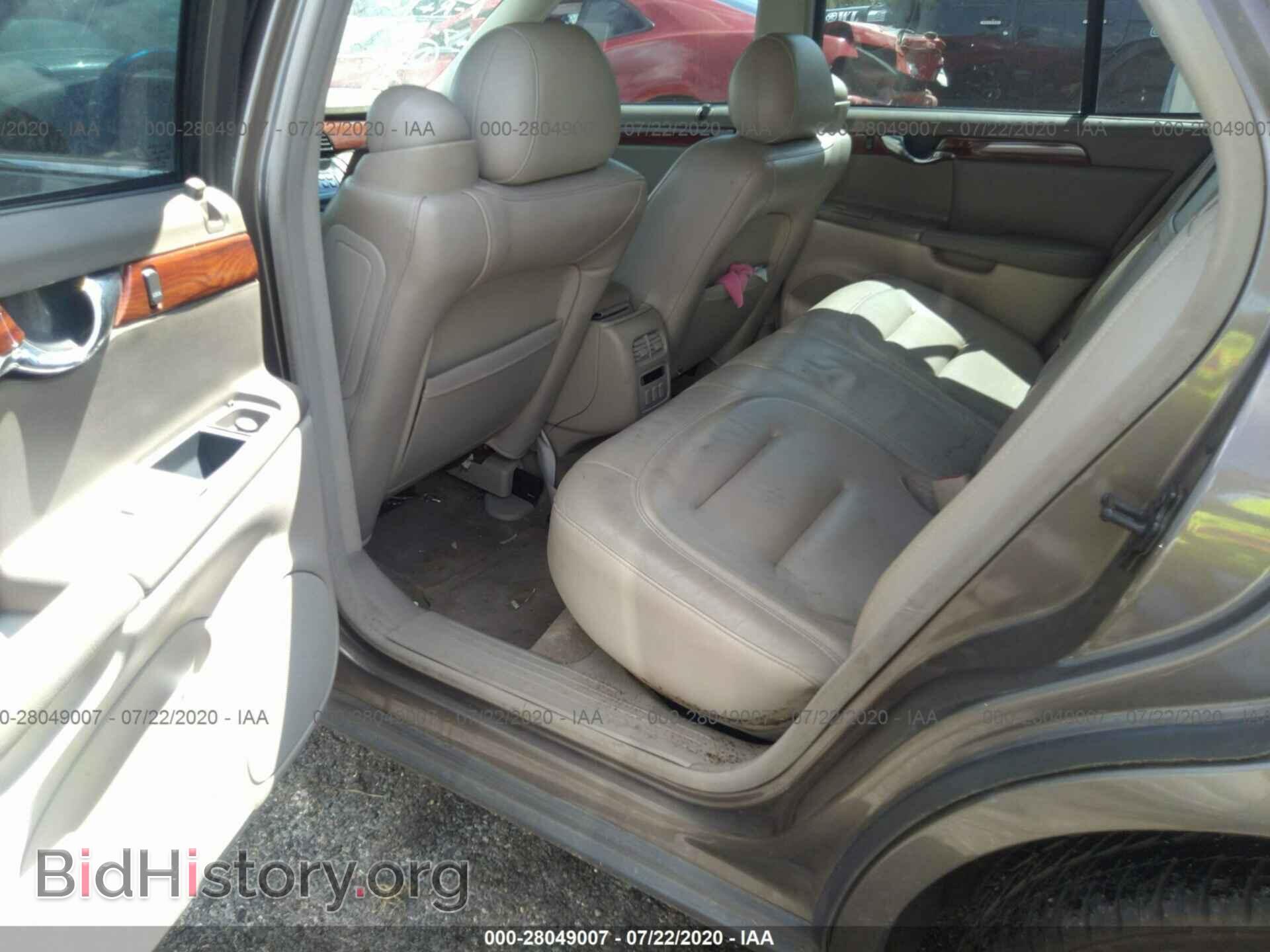 2002 CADILLAC DEVILLE - VIN: 1G6KD54Y42U165090 - Photo 8