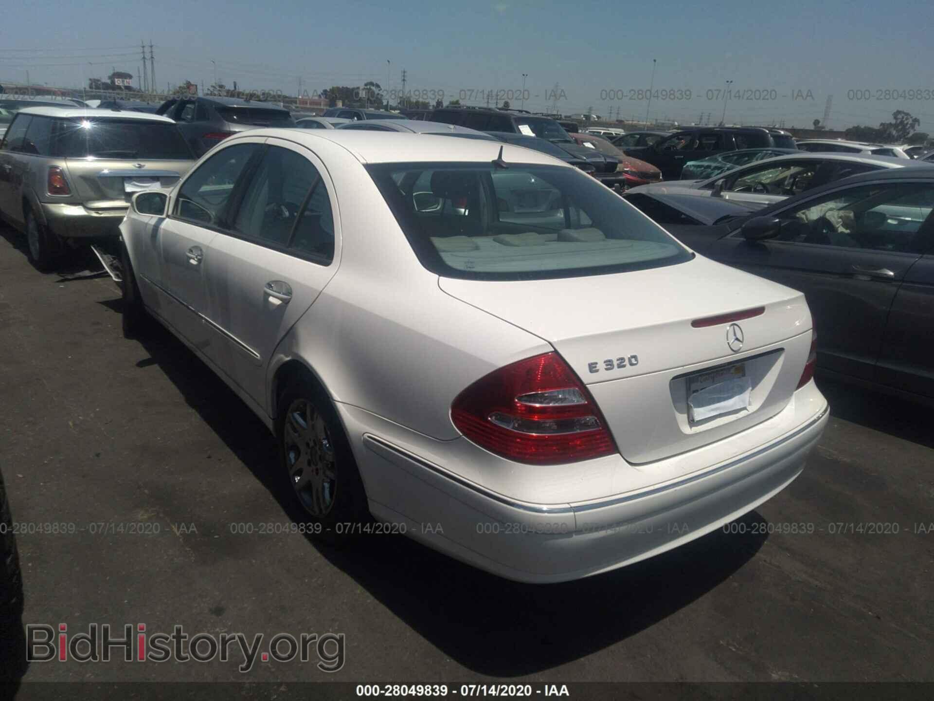 2003 MERCEDES-BENZ E-CLASS - VIN: WDBUF65J23A368570 - Фото 2
